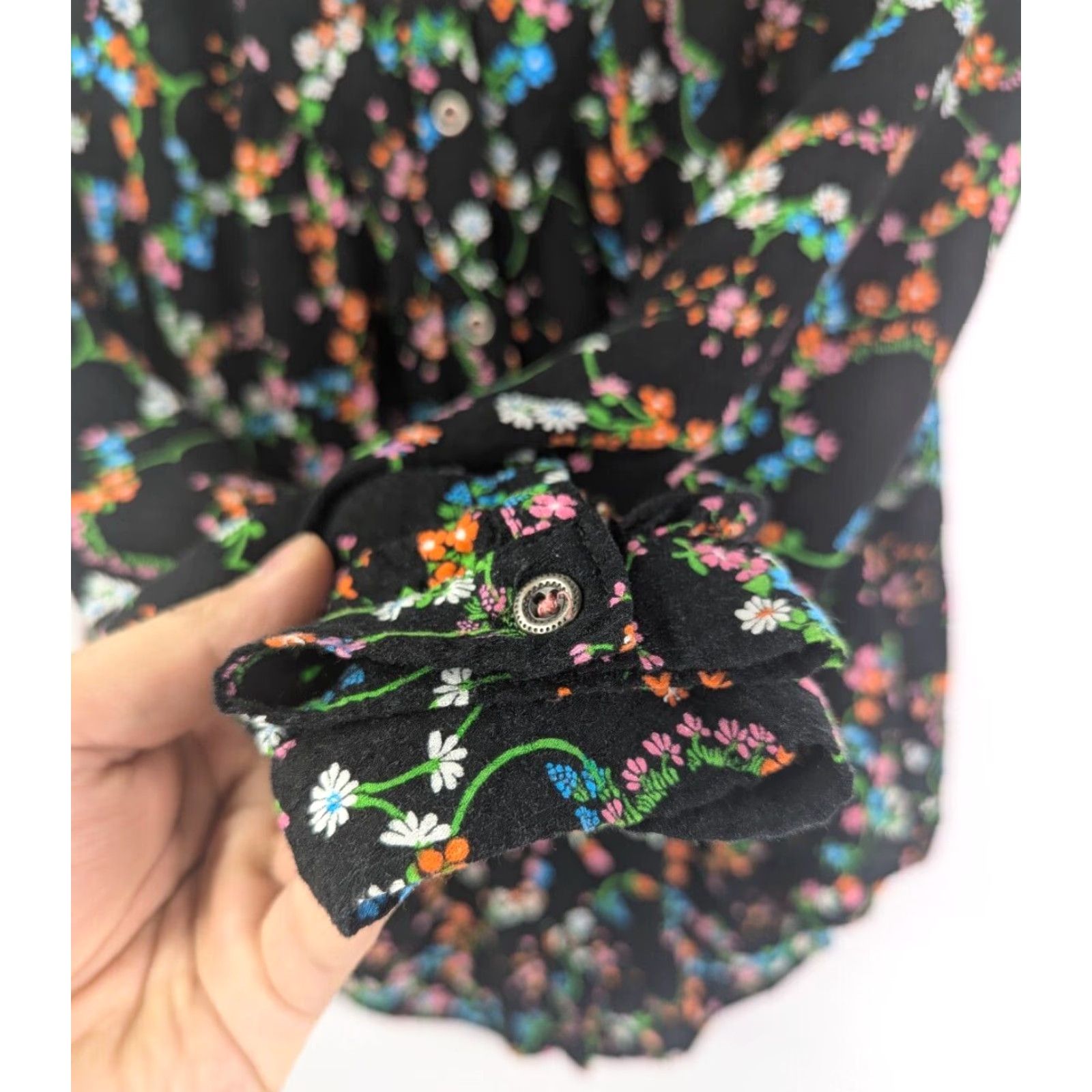 Anthropologie Maeve by Anthropologie Women's Avignon Button Down Black Floral Blouse XS Regular Crew Neck Button Long Sleeve Lightweight Summer Size XS / US 0-2 / IT 36-38 - 2 Thumbnail