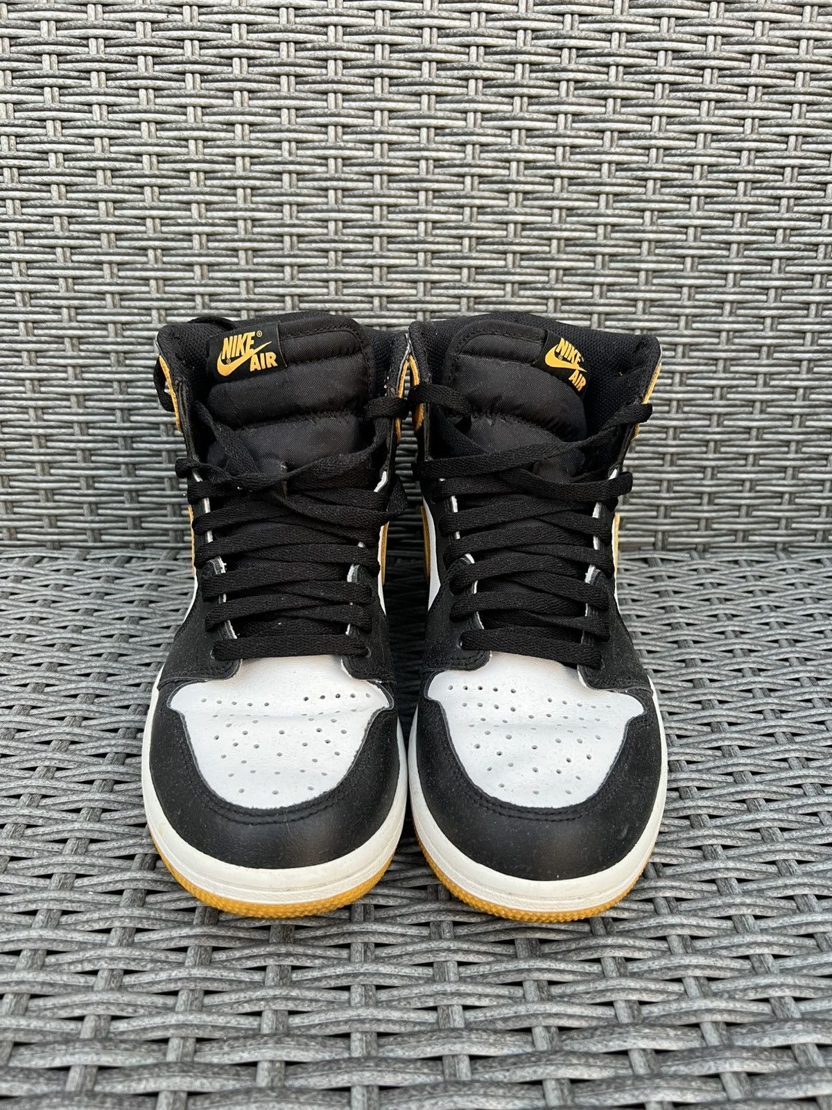 Nike Jordan 1 Retro High Size US 8.5 / EU 41-42 - 2 Thumbnail