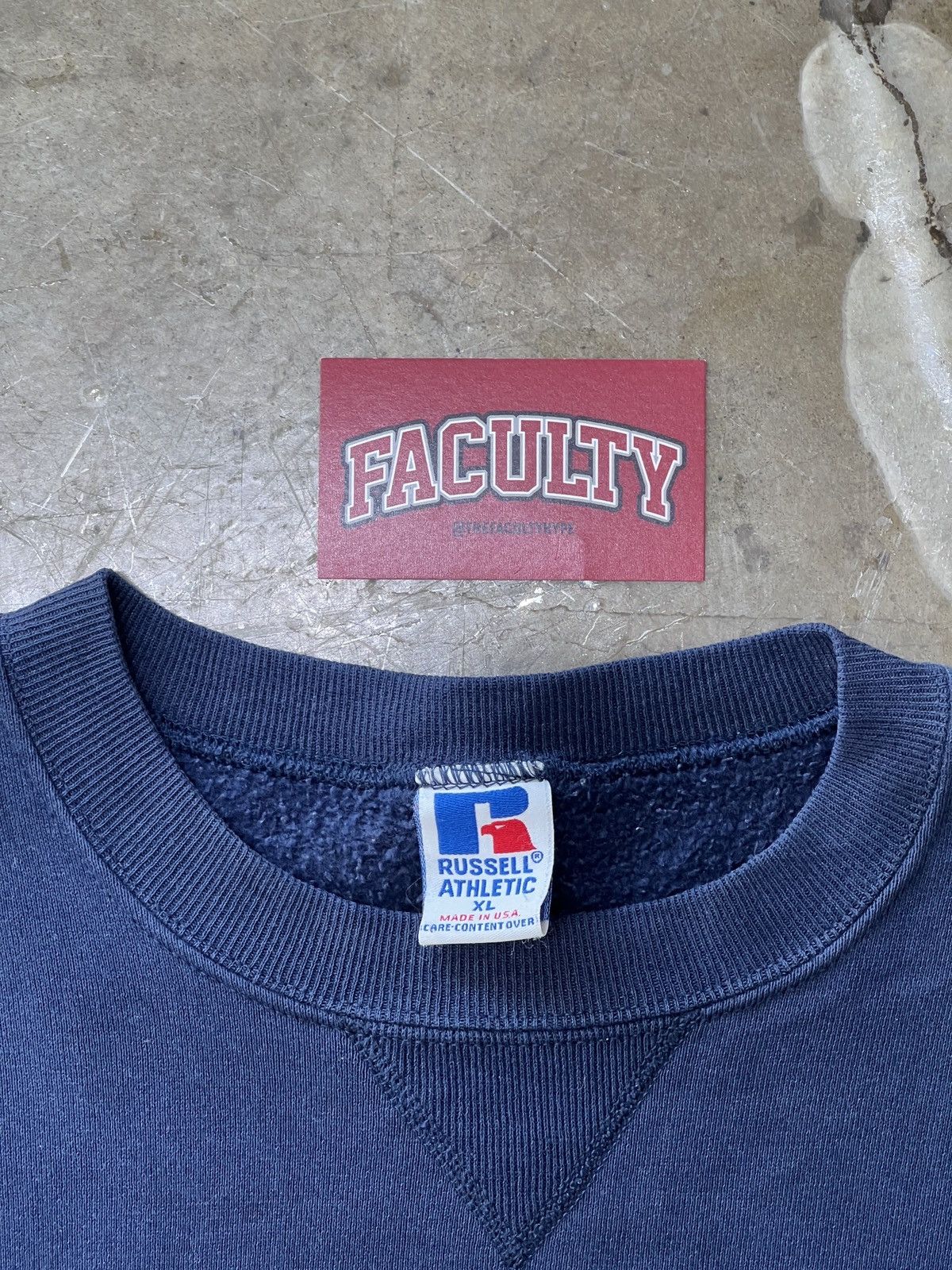 Russell Athletic × Vintage Vintage Navy Russell Athletic Crewneck USA TAG Sz. XL Size US XL / EU 56 / 4 - 3 Thumbnail