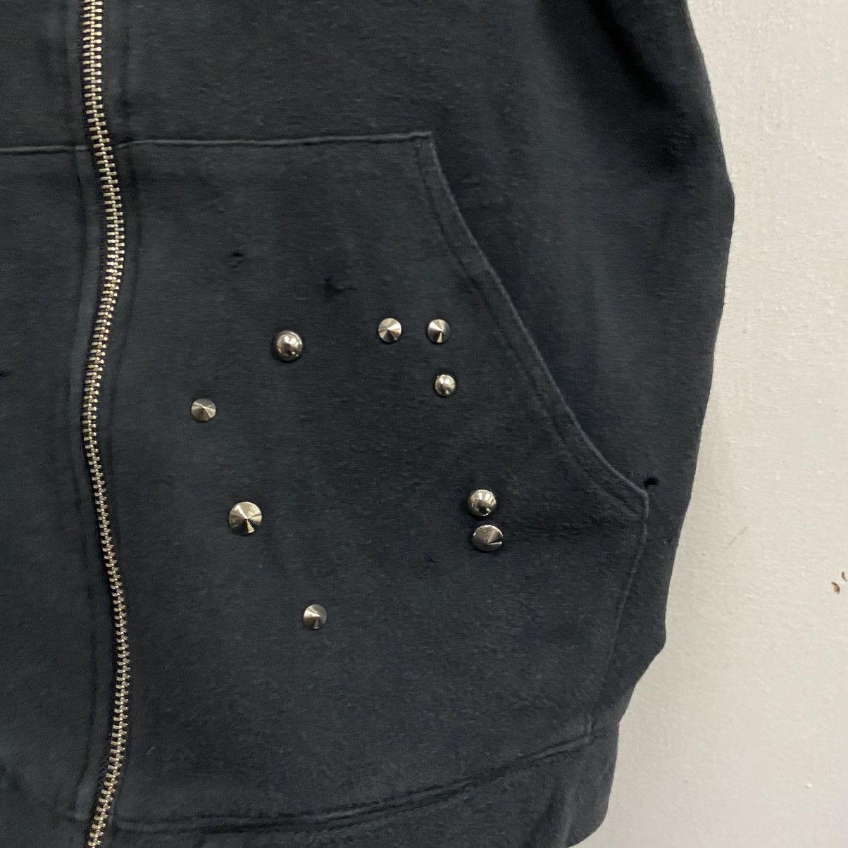 Japanese Brand Vintage Punk Gothic Studded Black Sleeveless Zip Hoodie Vest Size US S / EU 44-46 / 1 - 6 Thumbnail