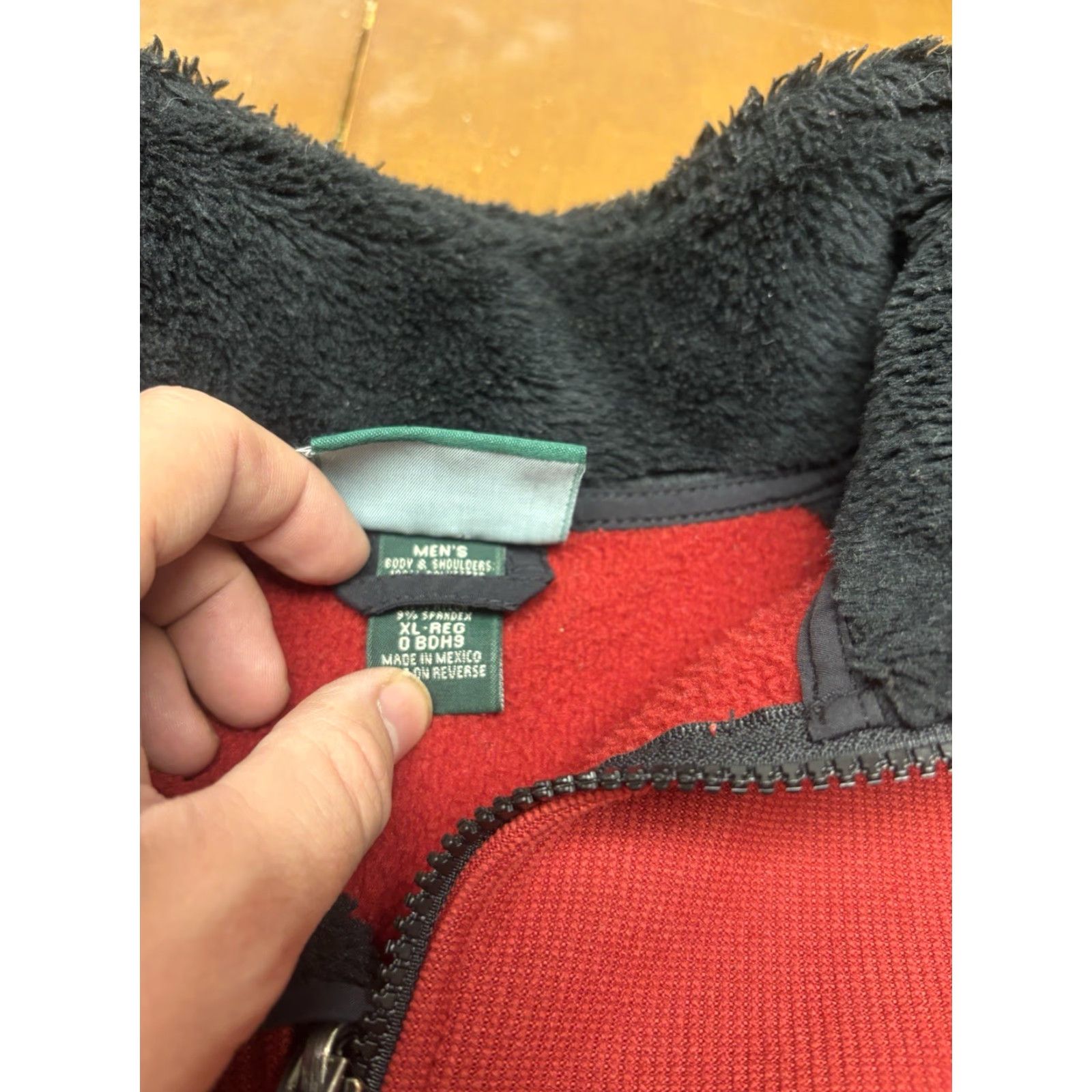 Vintage VINTAGE L.L.Bean Jacket Red XL Regular Men Zip Pockets Fleece Polyester Short Coat Size US XL / EU 56 / 4 - 3 Thumbnail