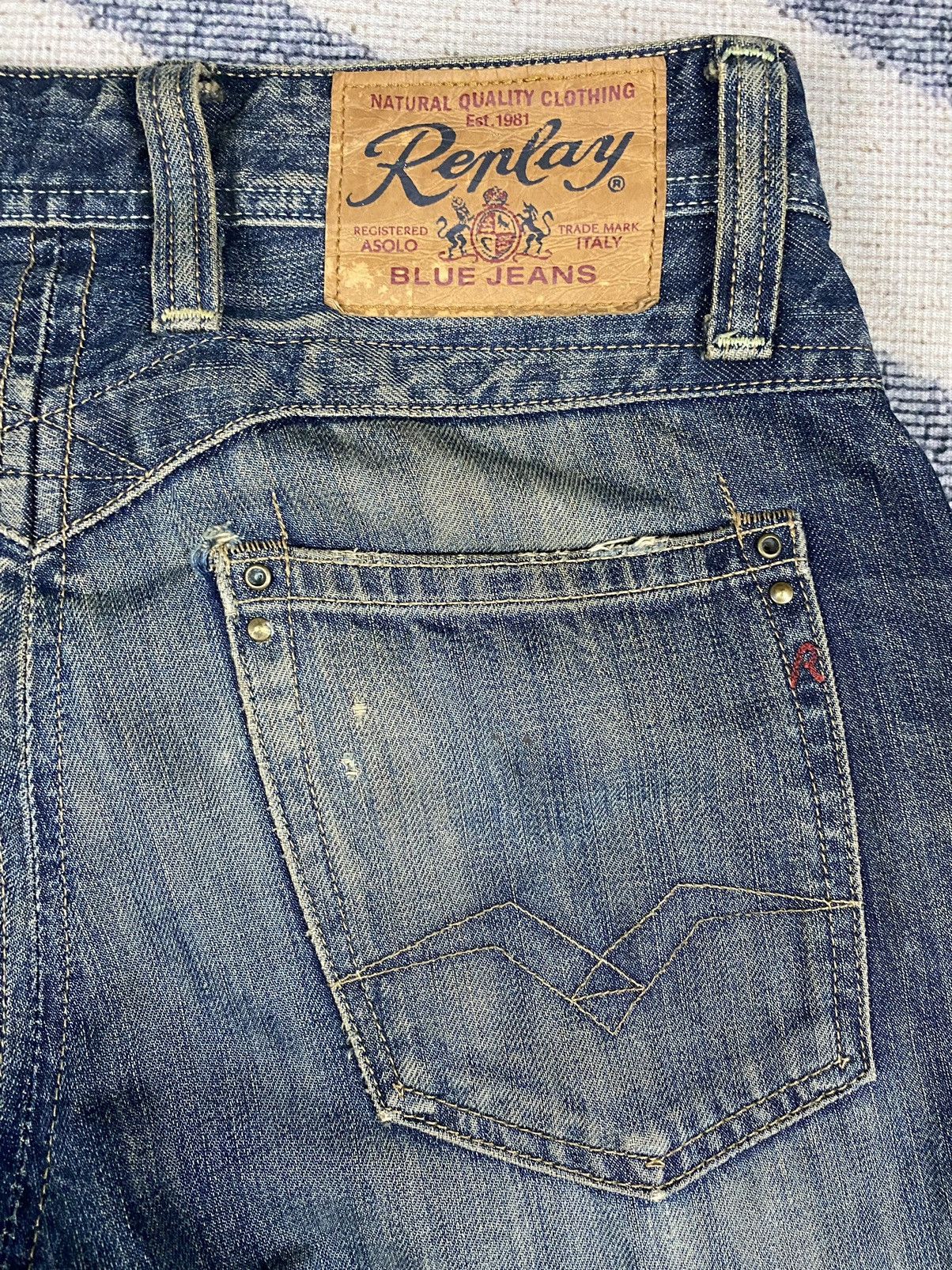 Replay × Vintage Vintage Replay Dirty Distressed Jeans Size US 29 - 9 Thumbnail