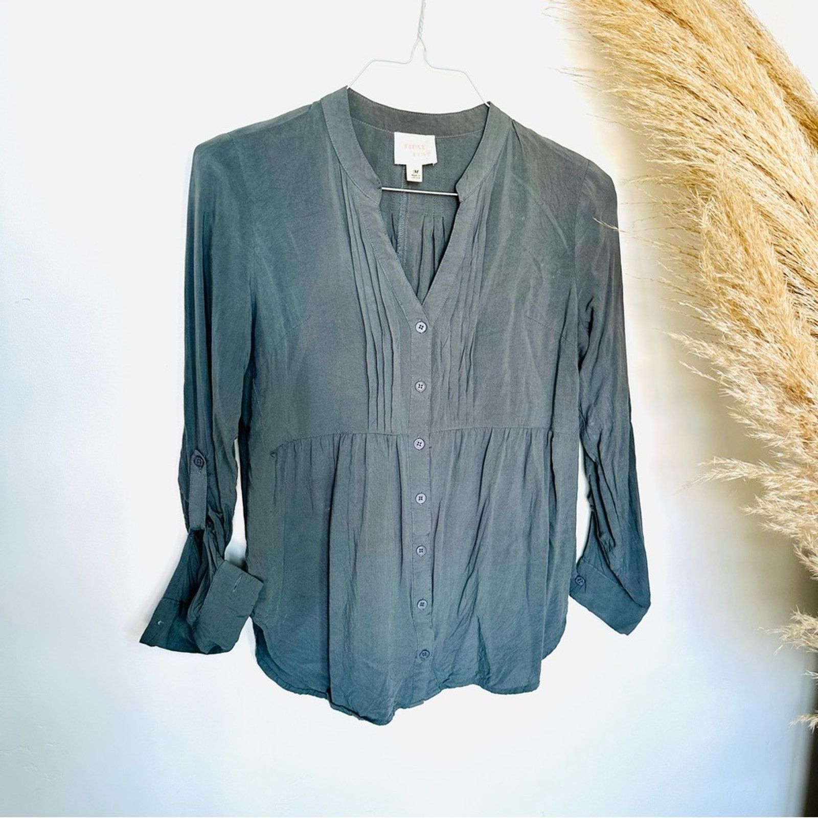 Nordstrom NORDSTROM FIRST LOVE Charcoal Grey Button Tab Blouse Shirt Size M / US 6-8 / IT 42-44 - 5 Thumbnail