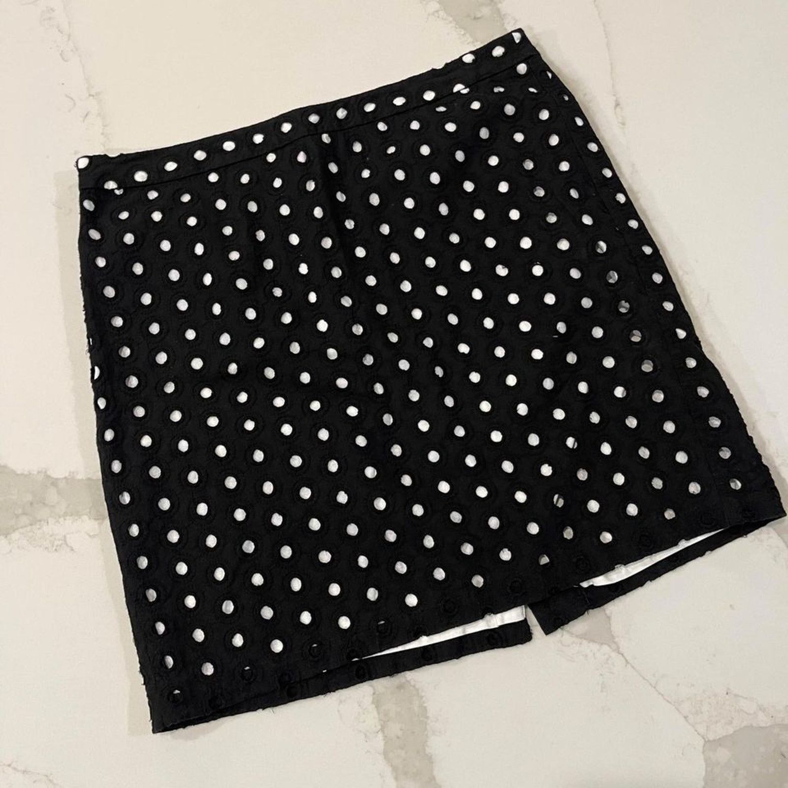 Loft Ann Taylor LOFT Polka Dot Mini Skirt Pockets Women's 6 Size 28" / US 6 / IT 42 - 1 Thumbnail