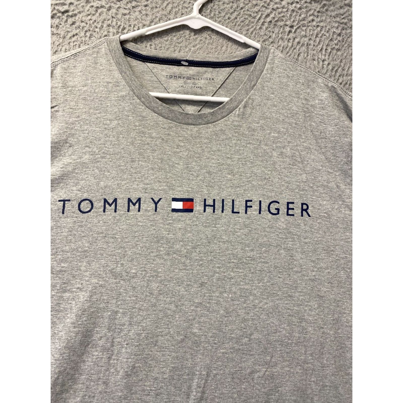Tommy Hilfiger Tommy Hilfiger Shirt Adult XXL Gray Logo Spellout Long Sleeve /115-32 Men’s T-Shirt Size US XXL / EU 58 / 5 - 2 Thumbnail