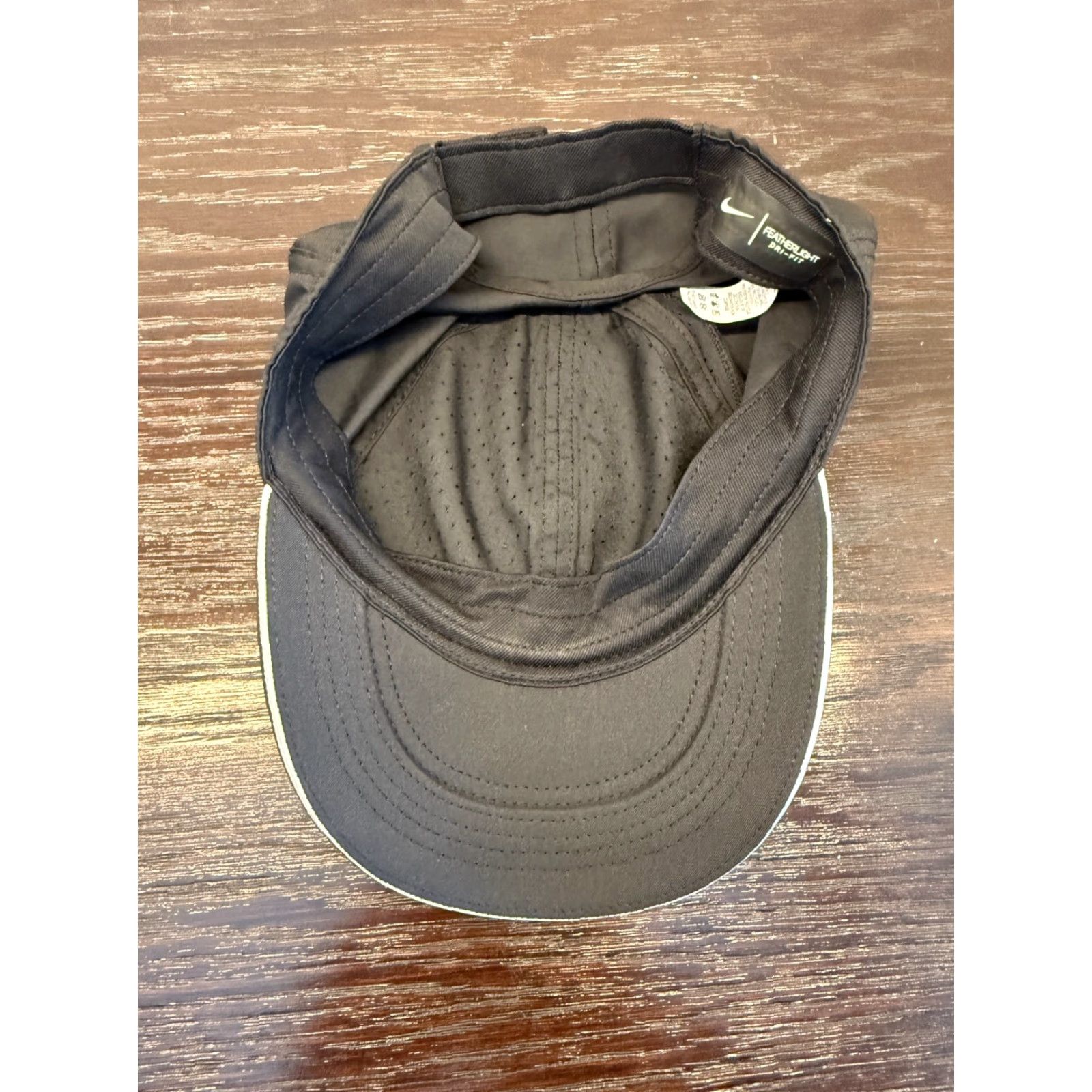 Nike Nike Hat Women One Size Black Dri-Fit Featherlight Strapback Run Tennis Size ONE SIZE - 6 Thumbnail
