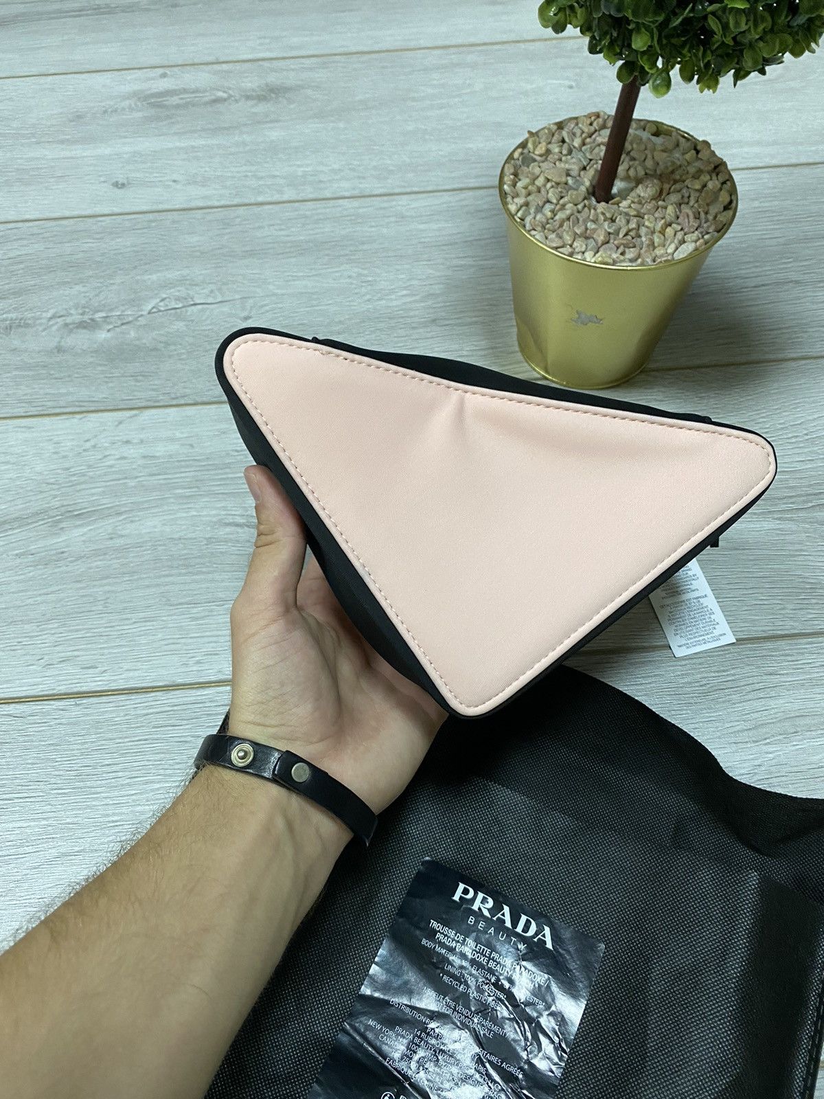 Prada Prada triangle bag Beauty NEW with dust bag Size ONE SIZE - 8 Thumbnail