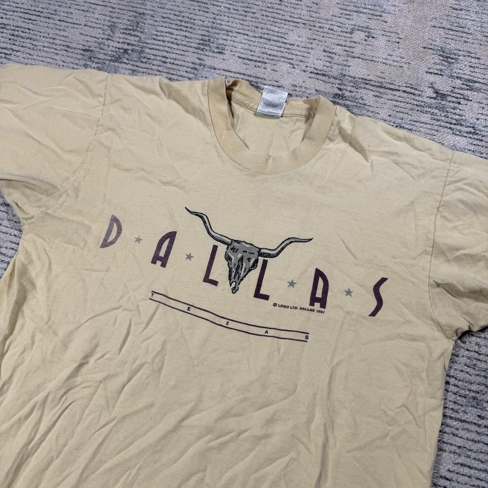 Other Vintage 1997 Dallas Tourist Graphic Print Tshirt Size US M / EU 48-50 / 2 - 2 Thumbnail