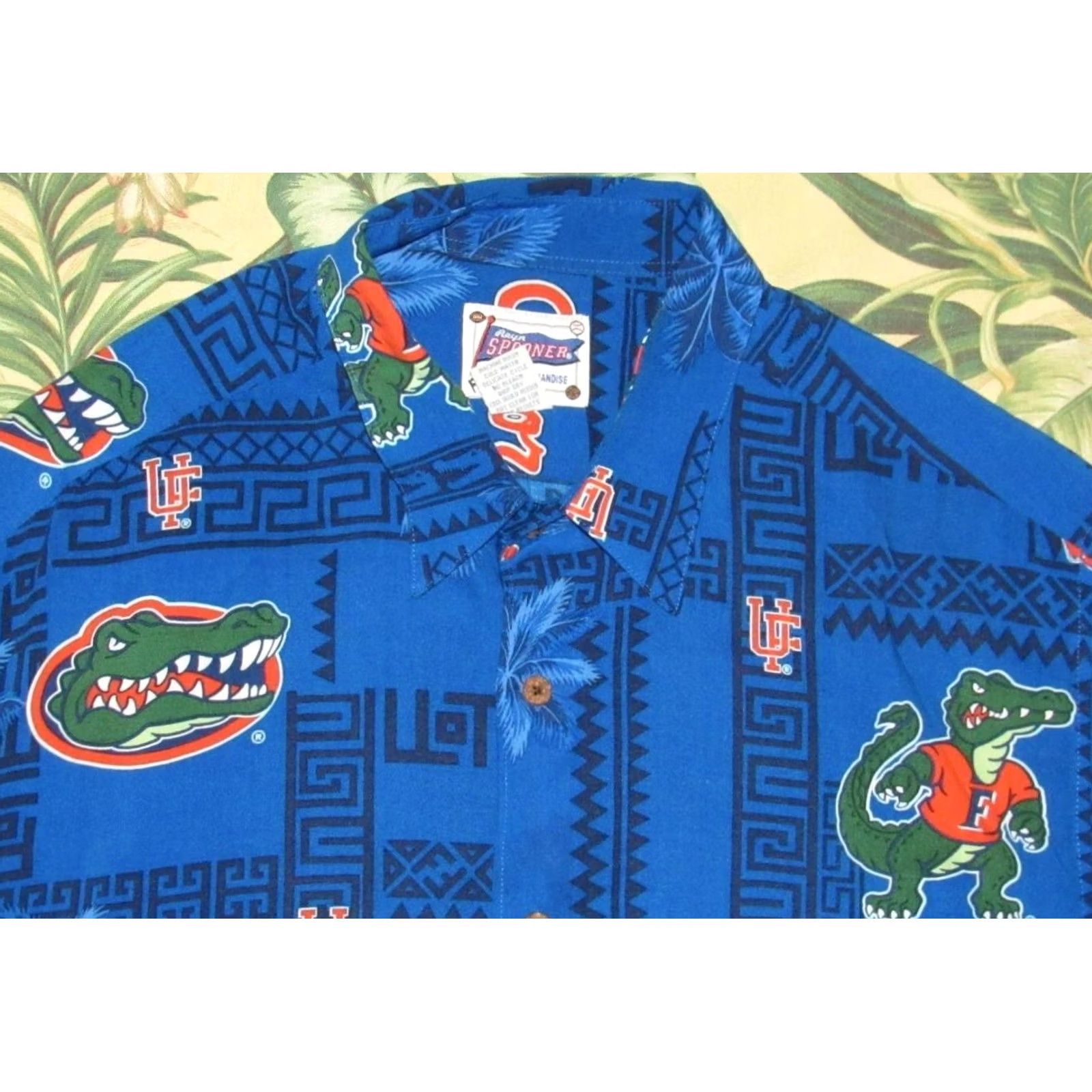 Reyn Spooner REYN SPOONER Florida Gators Rayon Short Sleeve Button Down Shirt XXL Blue Mens XXL Short Sleeve Button Down Shirt Florida Gators Rayon Size US XXL / EU 58 / 5 - 2 Thumbnail