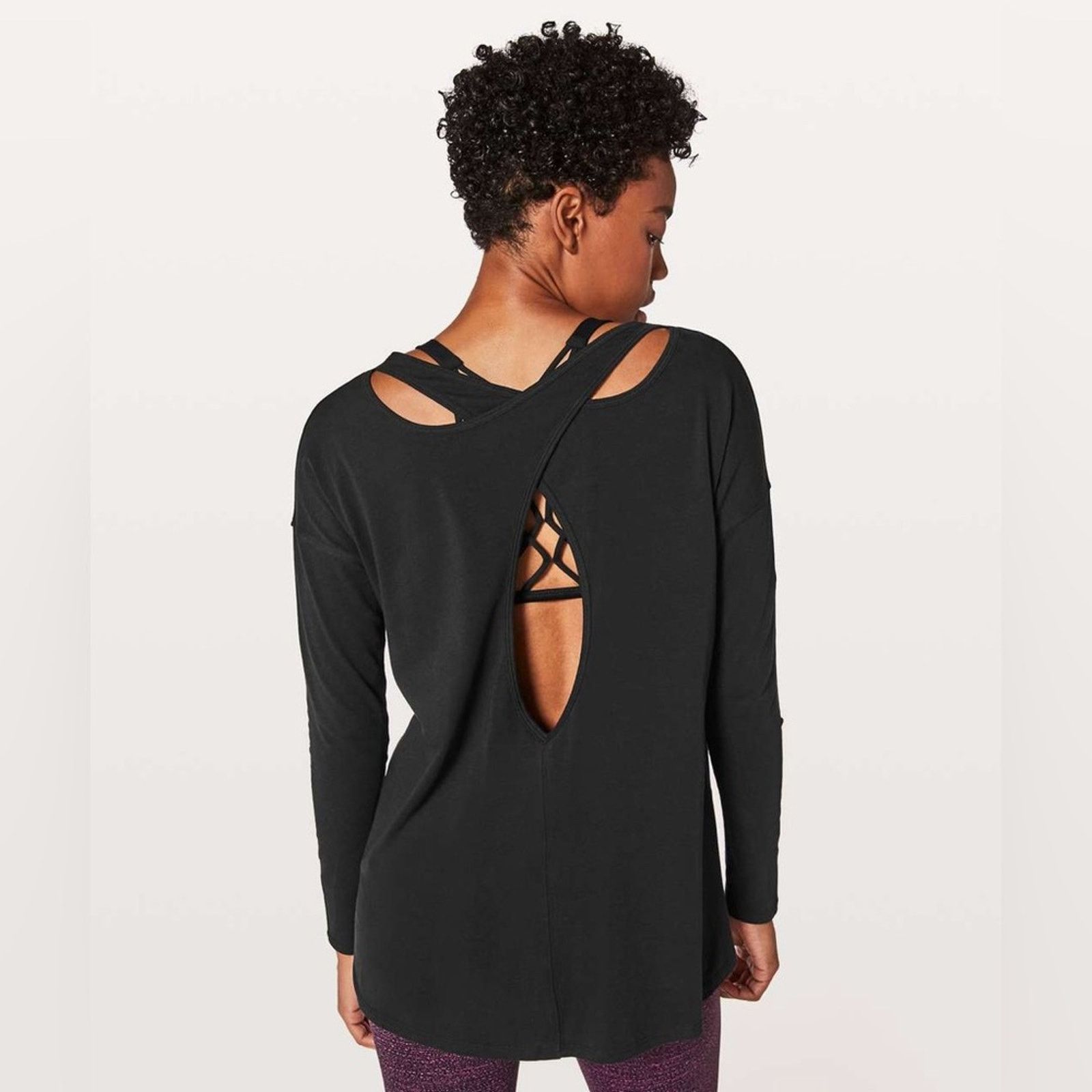 Lululemon Lululemon Back Into It Long Sleeve in Black Top Crossover Size M / US 6-8 / IT 42-44 - 1 Thumbnail