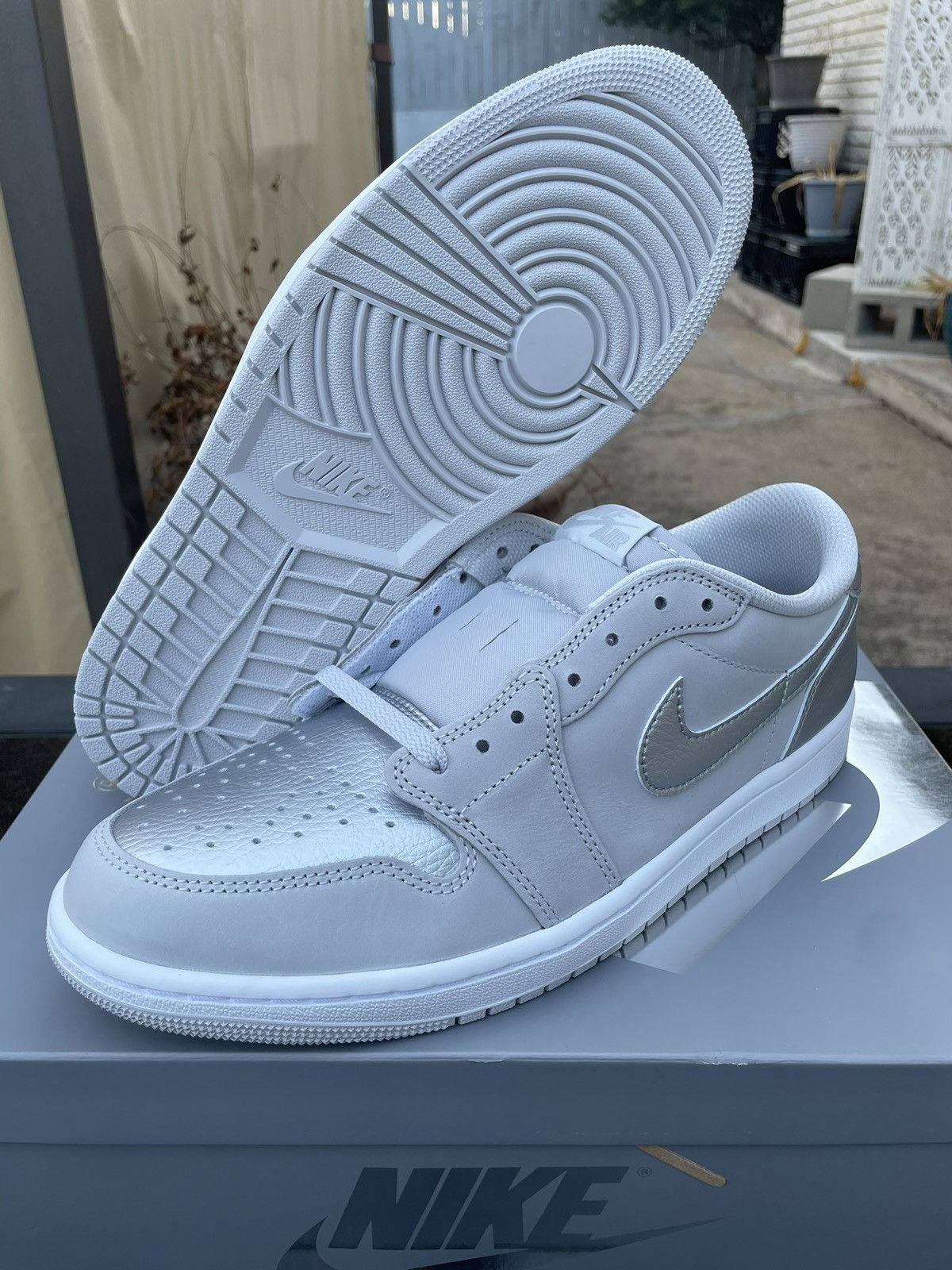 Jordan Brand Jordan 1 Low OG Metallic Silver Size US 11 / EU 44 - 2 Thumbnail