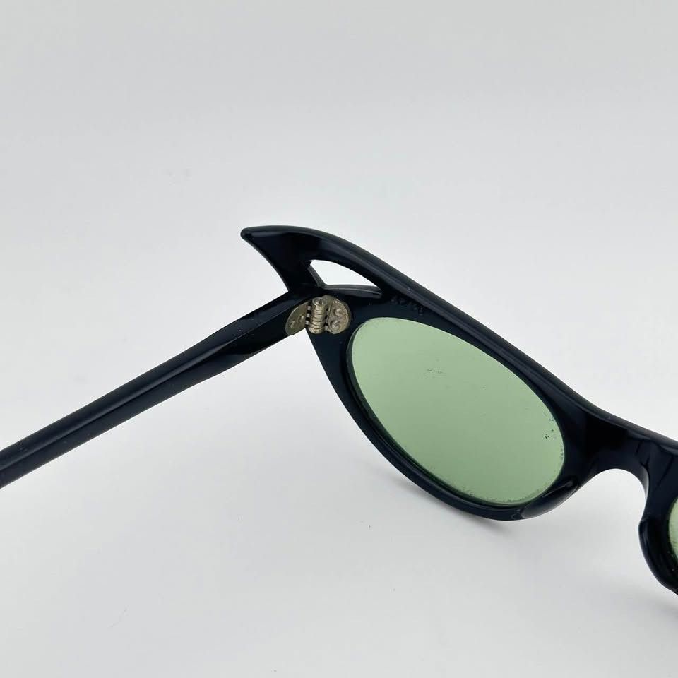 Vintage Vintage CAT EYE Diamond Frame France 1960s’ acetate frame Size ONE SIZE - 6 Thumbnail