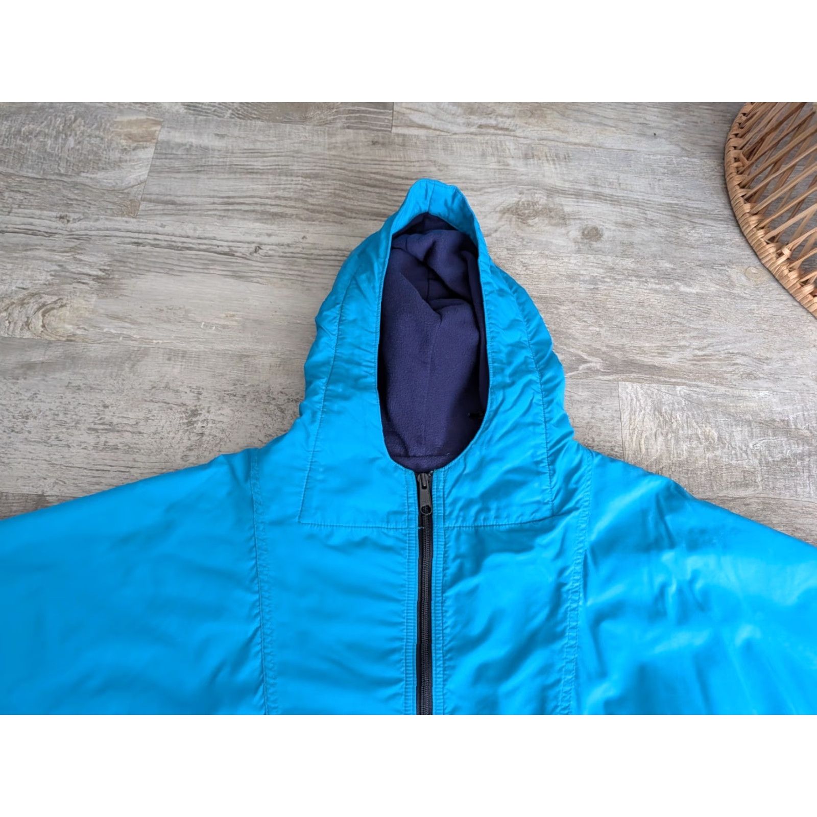 Vintage VINTAGE L.L. Bean Jacket Windbreaker Hooded Nylon Blue M Mens Old School USA Made Short Coat Pocket Zipper Pockets Reg Fit Size US M / EU 48-50 / 2 - 2 Thumbnail