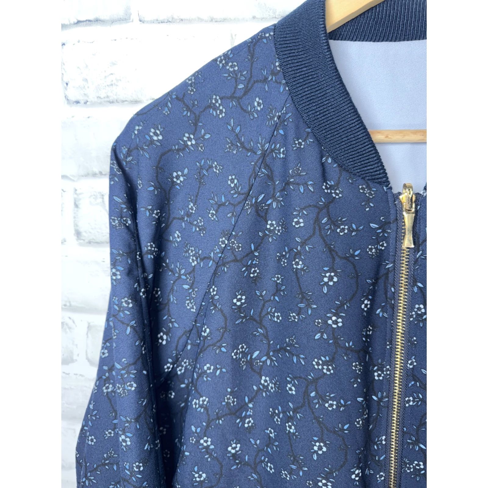 Vintage Kate Spade Jacket Women's M Blue Floral Reversible Bomber Out West Wild Roses Size M / US 6-8 / IT 42-44 - 4 Thumbnail