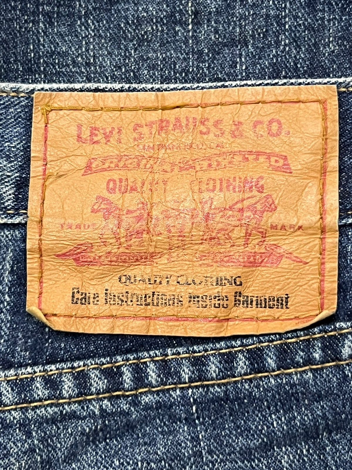 Levi's Loose Vintage Y2K Levi’s 533 Japan - Faded Wash, Distressed Size US 35 - 12 Thumbnail