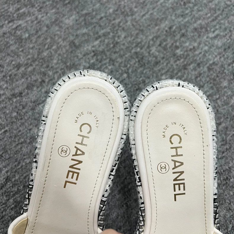 Chanel Chanel Thick-soled slippers with tweed logo Size US 7.5 / IT 37.5 - 8 Thumbnail