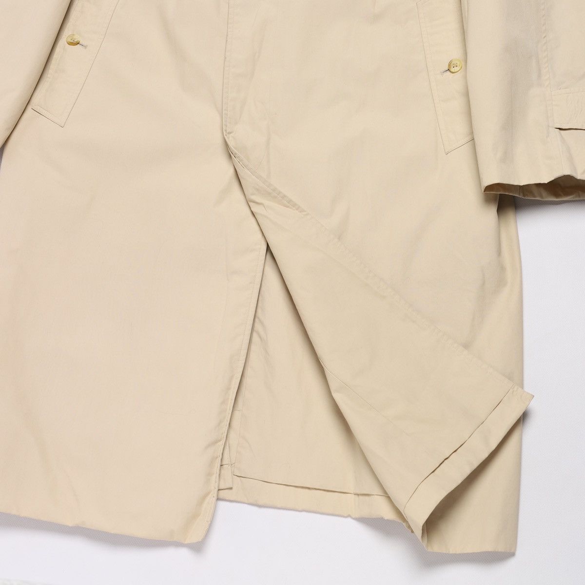 Burberry Burberry Vintage Beige Trench Coat 52 size Jacket Size US L / EU 52-54 / 3 - 9 Thumbnail