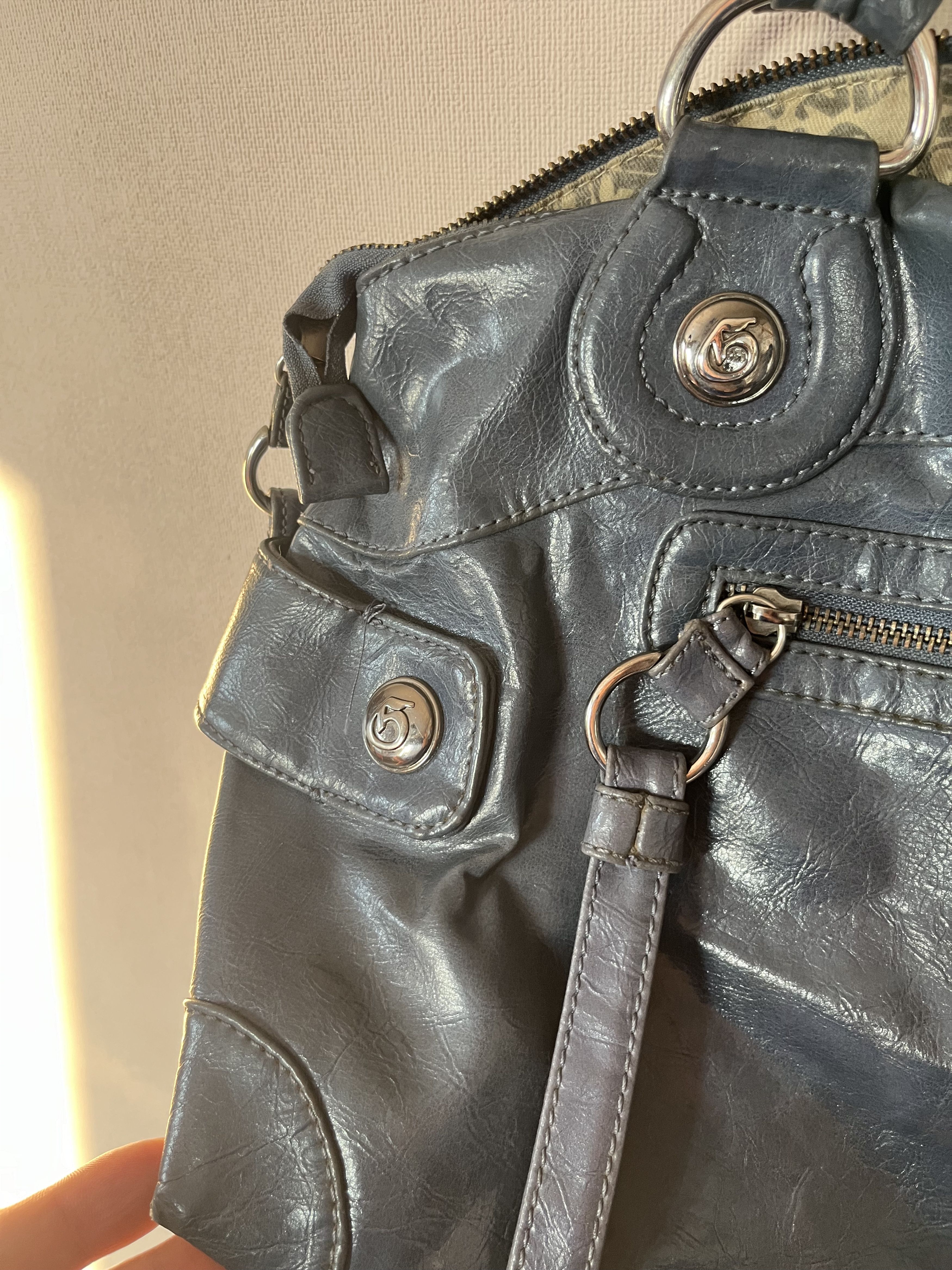 Guess Guess Jeans Y2K Studded Shoulder Bag Blue Vintage Logo Purse Size ONE SIZE - 11 Thumbnail