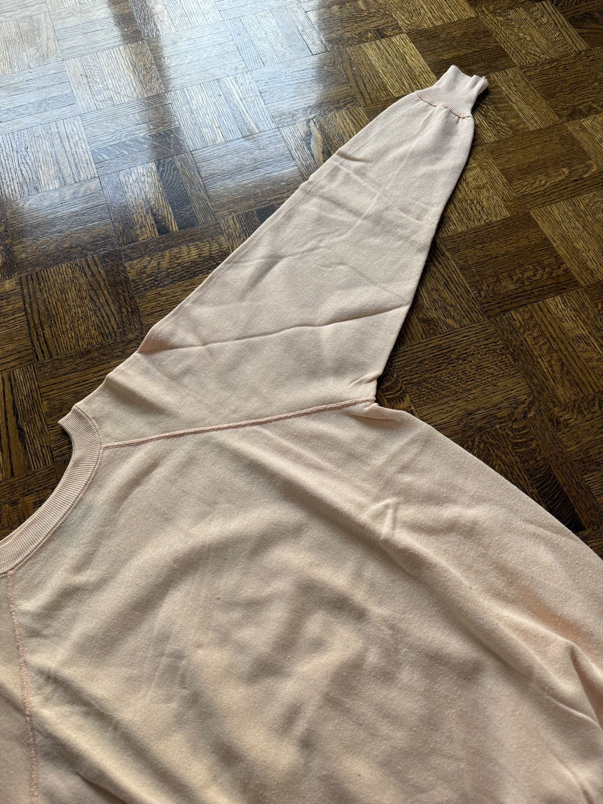Vintage Vintage 80s Pink Blank Raglan Crewneck Sweatshirt Size US XL / EU 56 / 4 - 5 Thumbnail