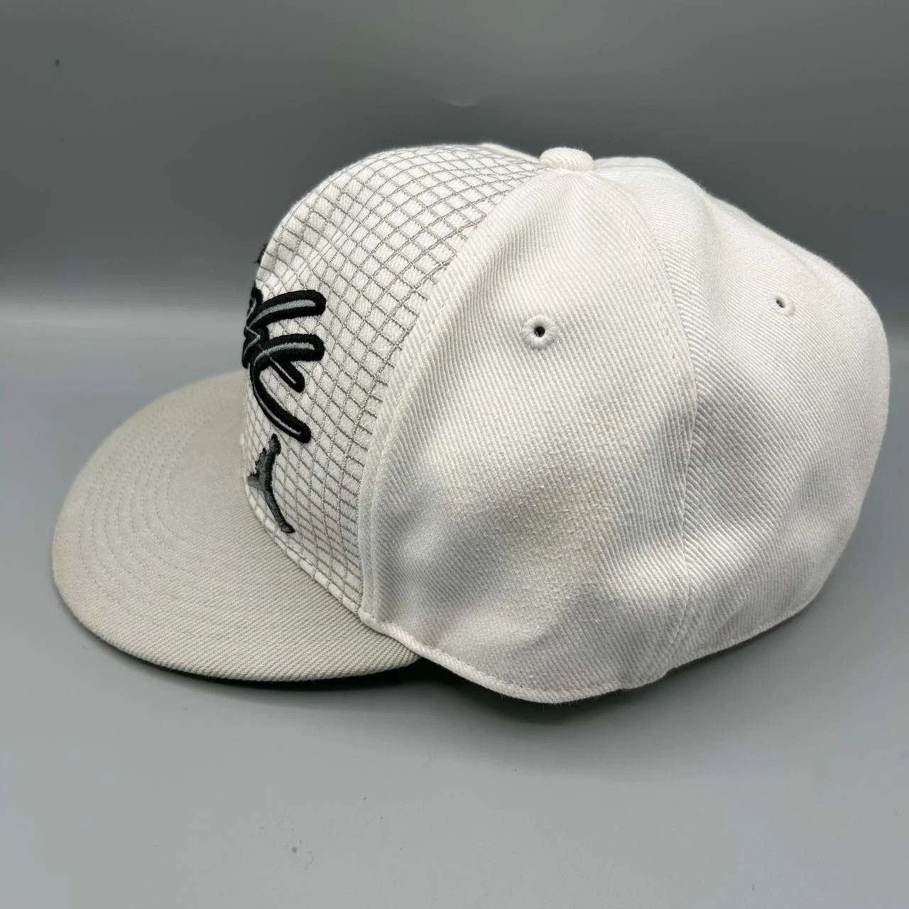 Jordan Brand Air Jordan Flight Hat Men 7 3/8 Embroidered Fitted Cotton Size ONE SIZE - 7 Thumbnail