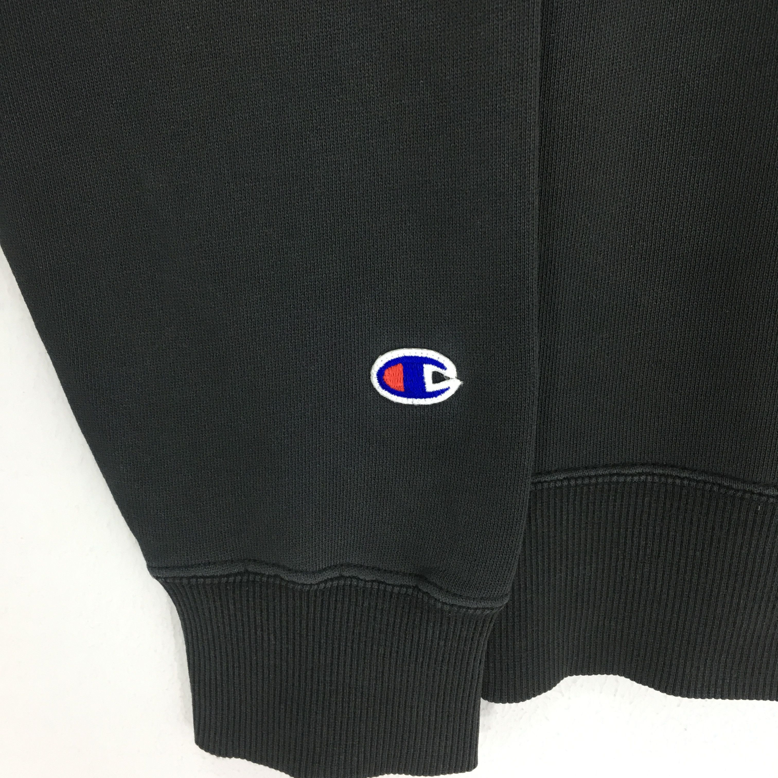 Champion Vintage Champion Black Sweater Large Champion - 365 Size US L / EU 52-54 / 3 - 9 Thumbnail
