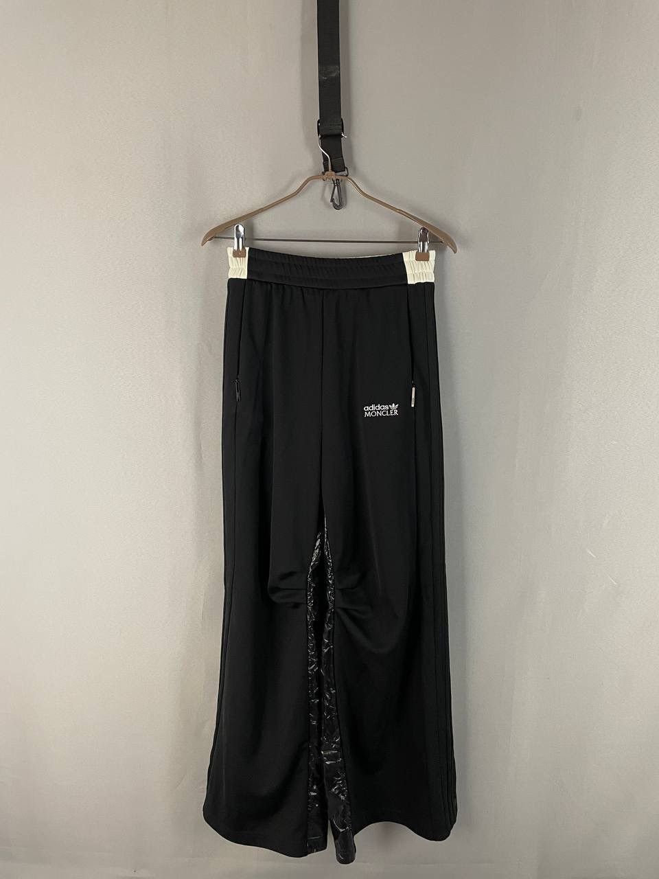 Adidas × Moncler Moncler x Adidas Sweatpants Pants Black Size US 30 / EU 46 - 1 Thumbnail