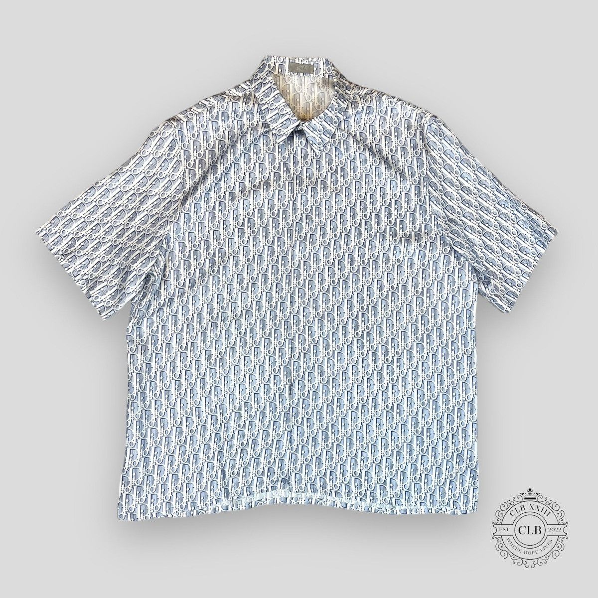 Dior DIOR OBLIQUE SHORT SLEEVE SHIRT - WHITE/BLUE | Grailed Dior DIOR OBLIQUE SHORT SLEEVE SHIRT - WHITE/BLUE | Grailed