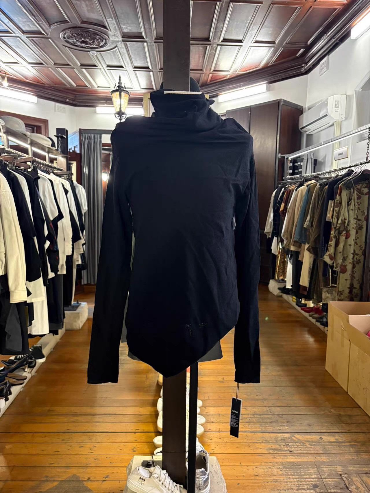 Julius JULIUS 16FW Series Black Wrap Neck Long Sleeve Top Ｑ25 Size US S / EU 44-46 / 1 - 1 Thumbnail