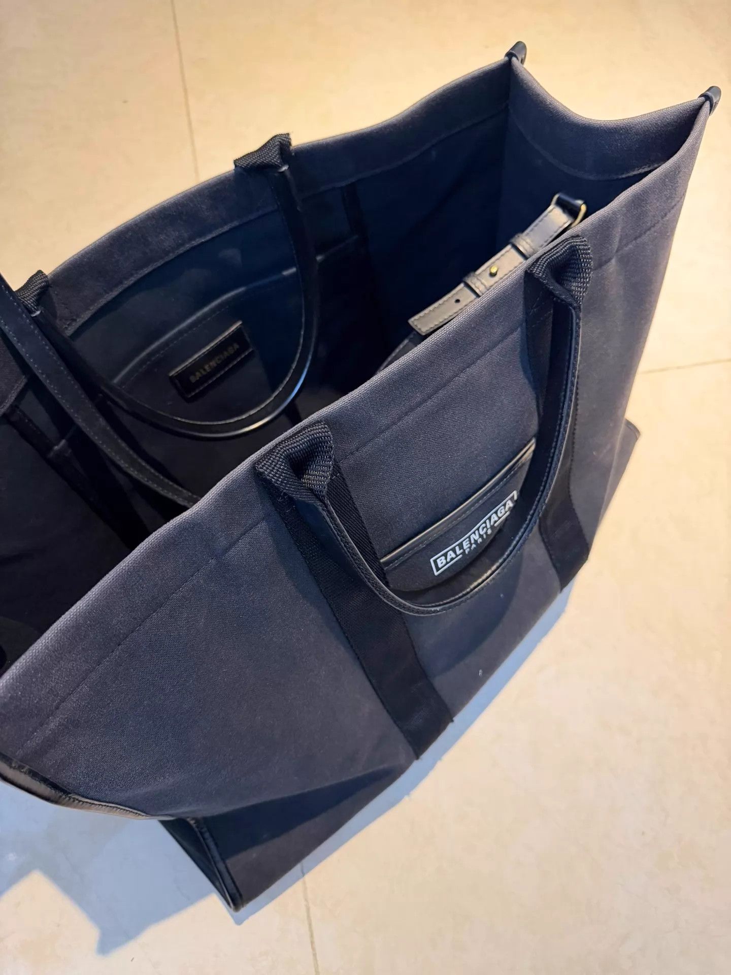 Balenciaga Balenciaga XL Canvas & Leather Logo Tote Black Size ONE SIZE - 3 Thumbnail