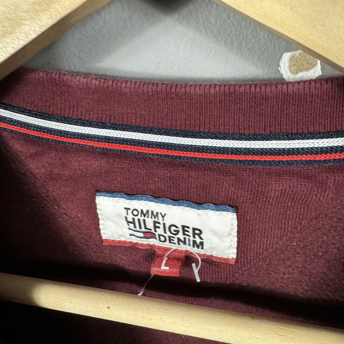 Tommy Hilfiger Tommy Hilfiger Denim Crewneck Sweatshirt Size US L / EU 52-54 / 3 - 4 Thumbnail