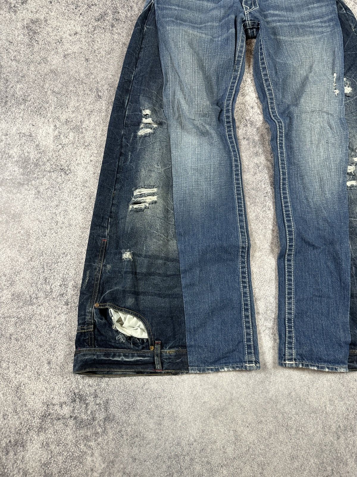 True Religion Y2K vintage true religion jeans denim Streetwear casual hype Size US 31 - 2 Thumbnail