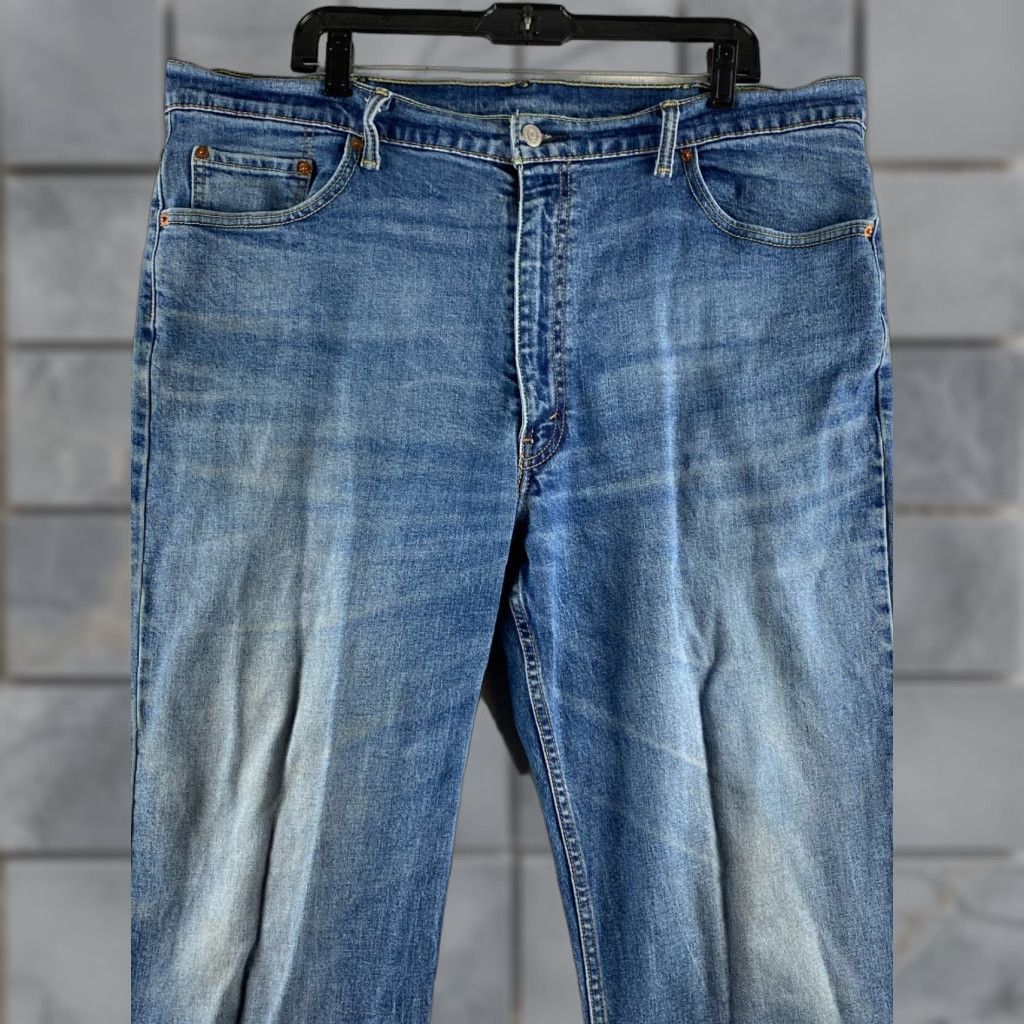 Levi's Levi's Jeans 42 X 32 Blue 550 Relaxed Stretch Distressed Denim Pockets Modern Mens Size US 42 / EU 58 - 1 Thumbnail