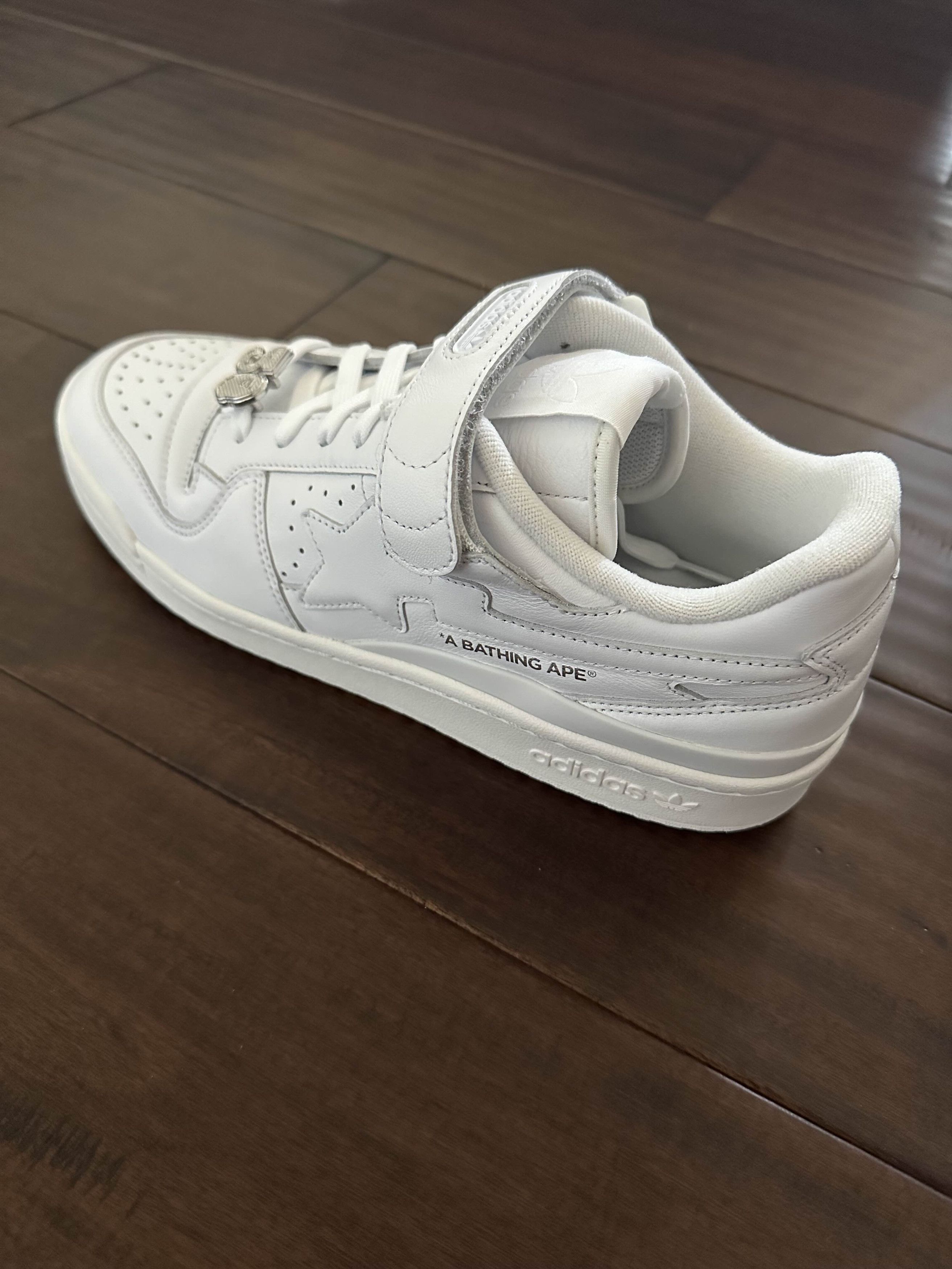Adidas × Bape Adidas Forum BAPE F&F – 1 of 100 Auctioned Pairs Size US 9 / EU 42 - 4 Thumbnail