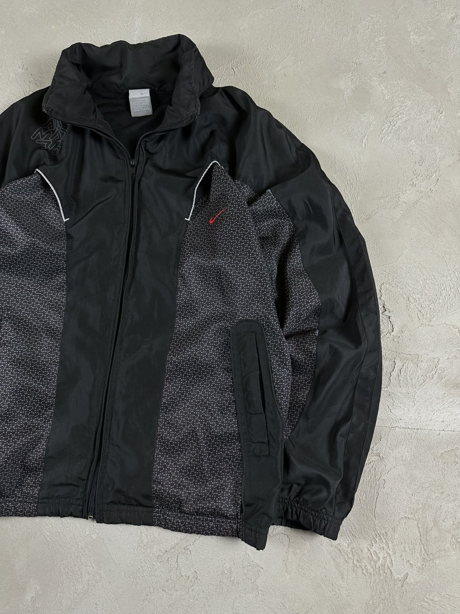 Nike 00s Vintage Nike Air Max Nylon Zip Tracksuit Jacket Size US M / EU 48-50 / 2 - 3 Thumbnail