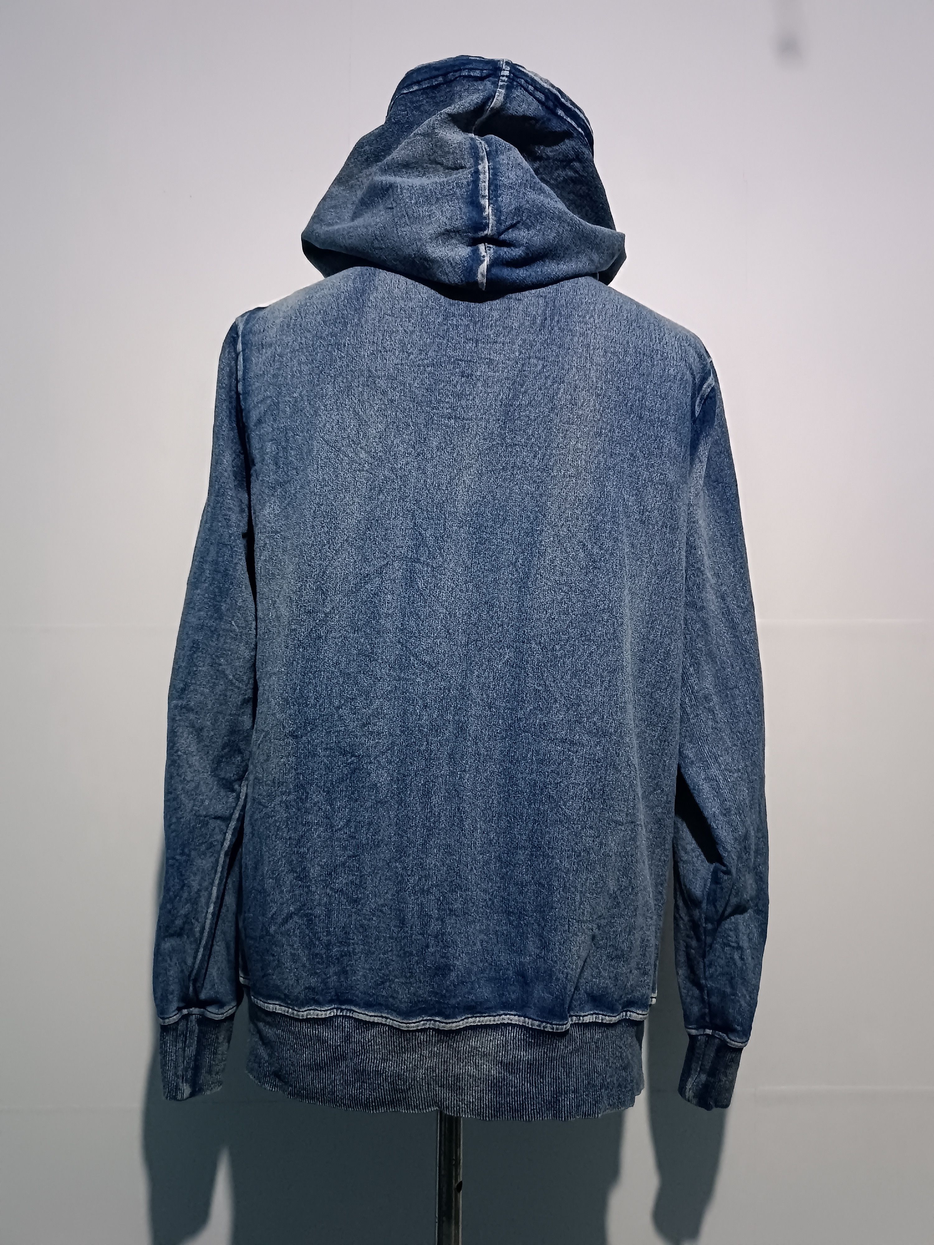Japanese Brand Sweater Hoodie Jacket Resembles a Denim Fabric Design. Size US L / EU 52-54 / 3 - 4 Thumbnail