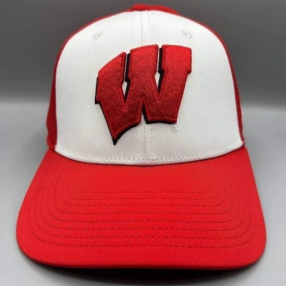 Other Wisconsin Badgers M-L Embroidered Fanatics Stretch Fitted Size ONE SIZE - 1 Thumbnail
