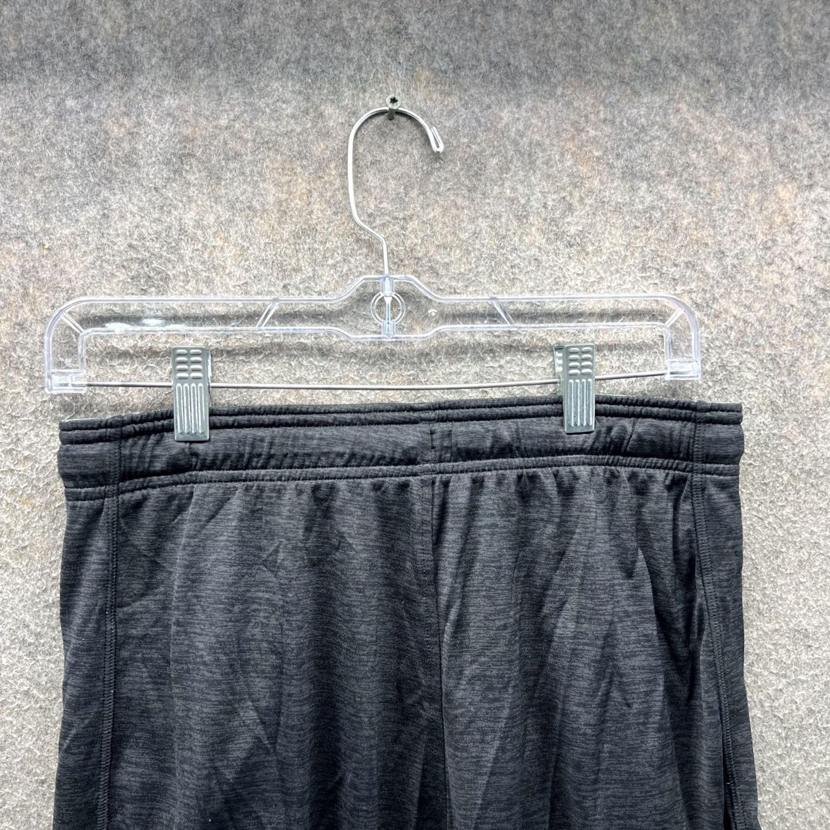 Under Armour Under Armour Shorts Mens Medium Gray HeatGear Athletic Running Training 9 Inseam Size US 31 - 6 Thumbnail