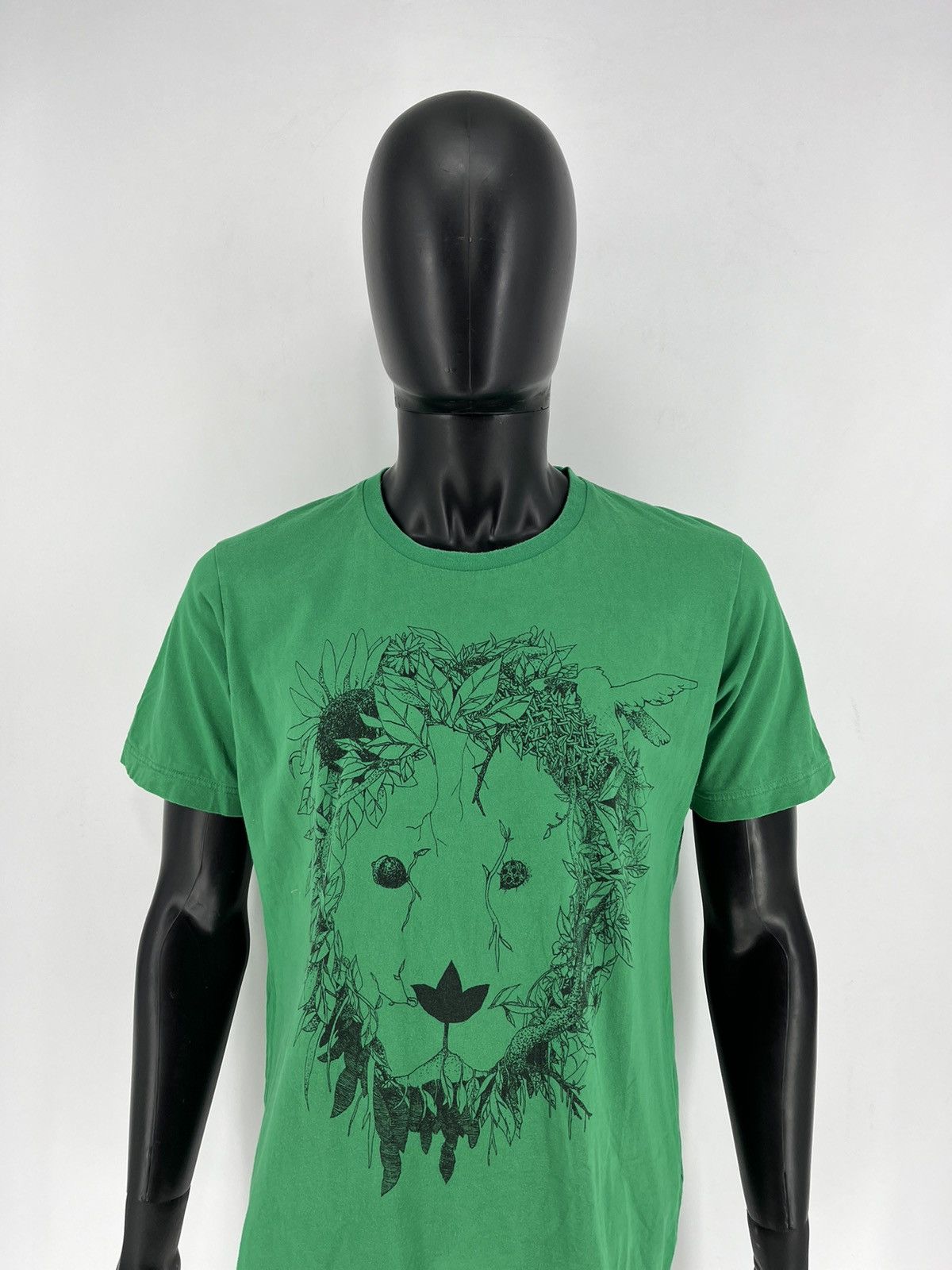 Uniqlo Vintage Mens Uniqlo x Lion Floral Hawai Tee🔥 Streetwear Sty Size US M / EU 48-50 / 2 - 1 Thumbnail