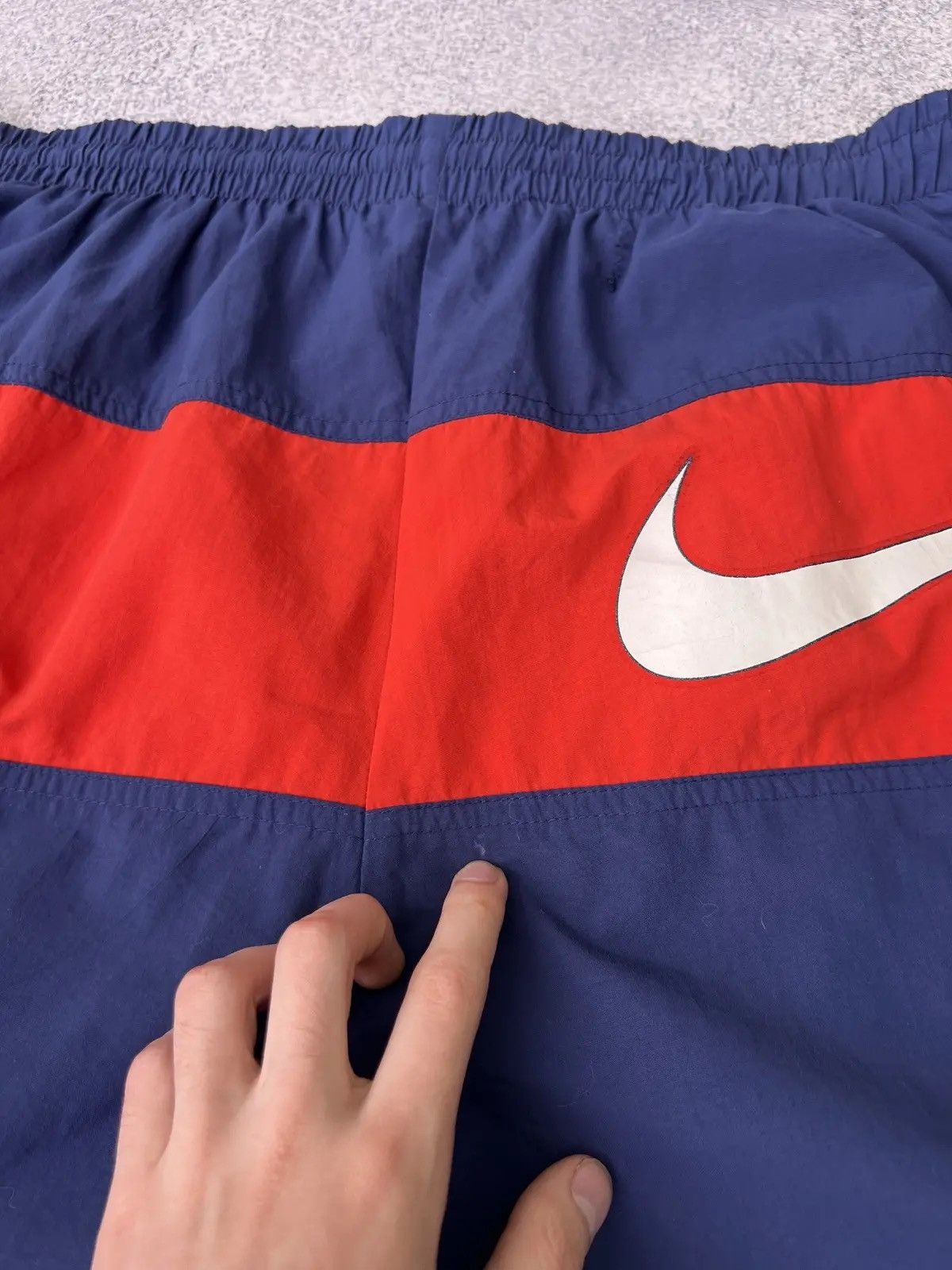 Nike × Vintage Vintage Nike Big swoosh shorts Size US 33 - 11 Thumbnail