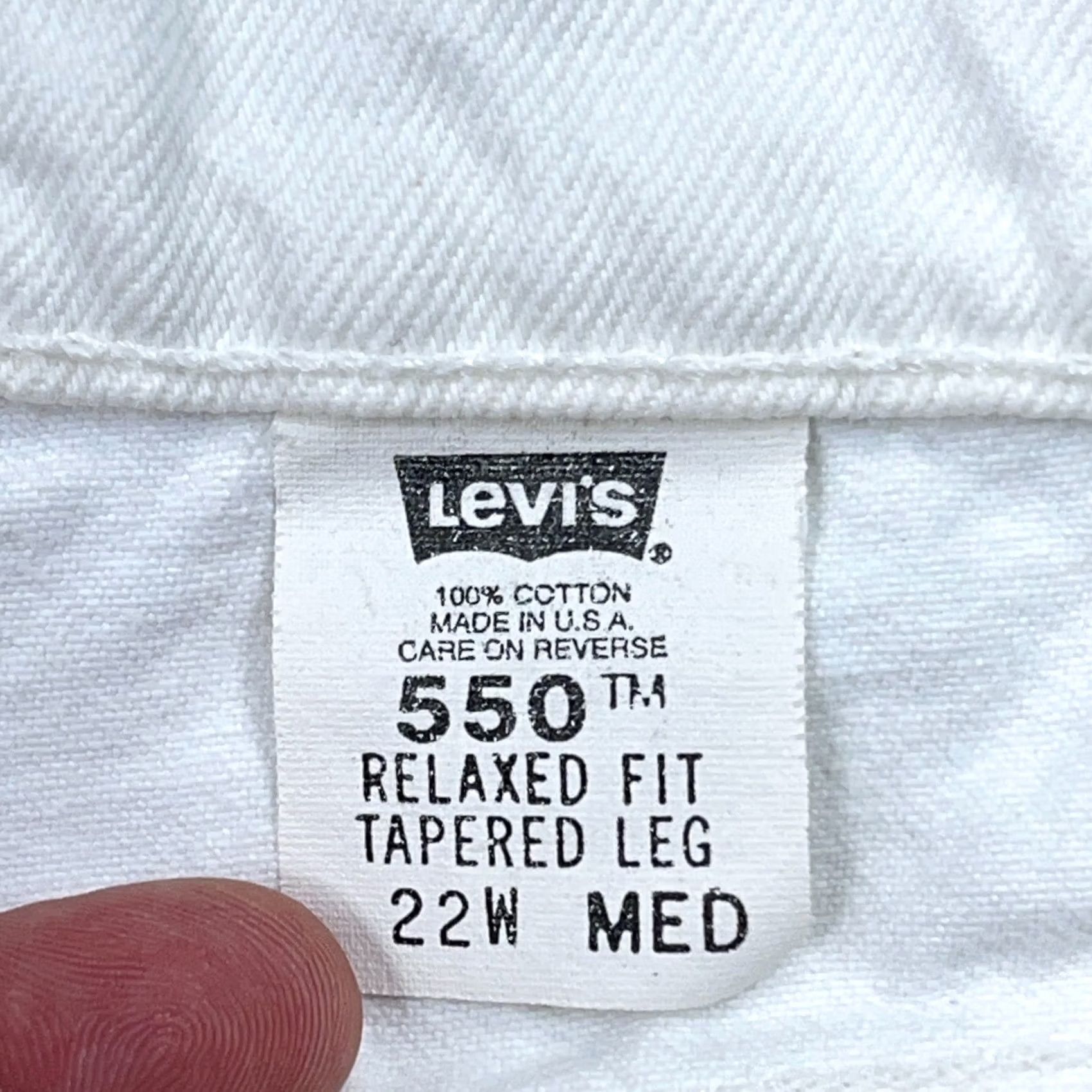 Levi's VINTAGE Levi's 550 Jeans Women 22W Relaxed Tapered 38x29 White Denim Baggy 80s 90s USA Mens Girls Womens Size 40" / US 18 - 4 Thumbnail