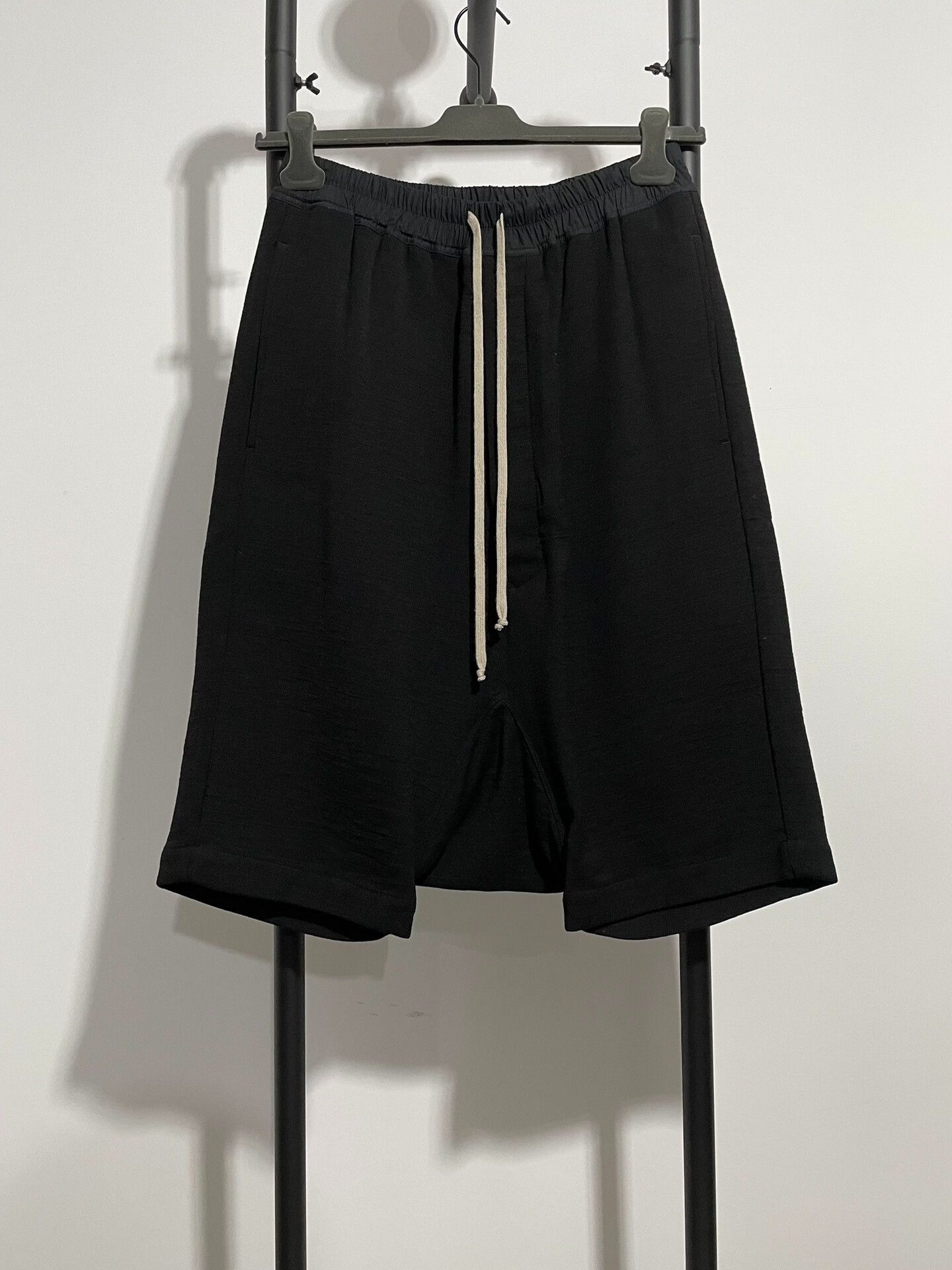 Rick Owens rick owens black shorts for men Size US 38 / EU 54 - 1 Thumbnail