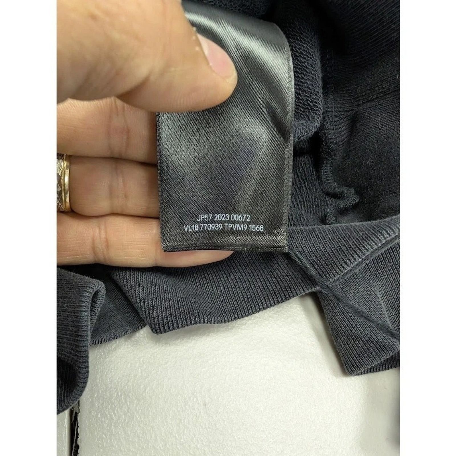Balenciaga o1rshd1 Offshore Hoodie in Black Size US S / EU 44-46 / 1 - 13 Thumbnail
