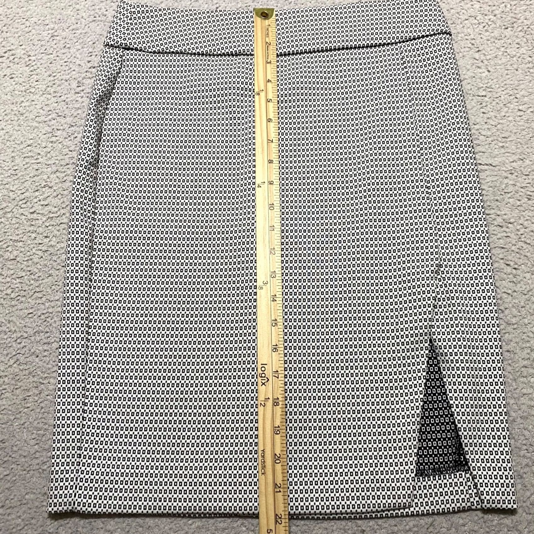Apt. 9 Apt. 9 Womens Skirt Black White Geometric Knee Length Pencil Straight Office Casual Business Size 8 Size 30" / US 8 / IT 44 - 4 Thumbnail