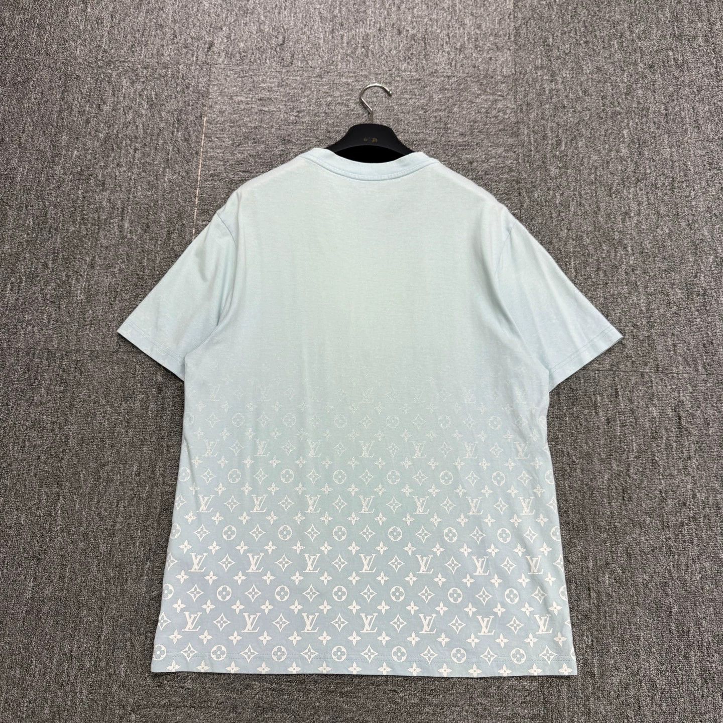 Louis Vuitton LV Gradient Monogram Short Sleeve Tee XL Size US XL / EU 56 / 4 - 8 Thumbnail