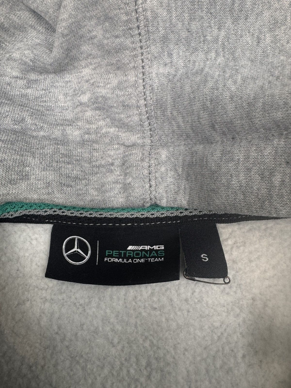 Mercedes-Benz Mercedes-AMG Petronas F1 Men Cotton Hoodie Grey Size S Size US S / EU 44-46 / 1 - 8 Thumbnail
