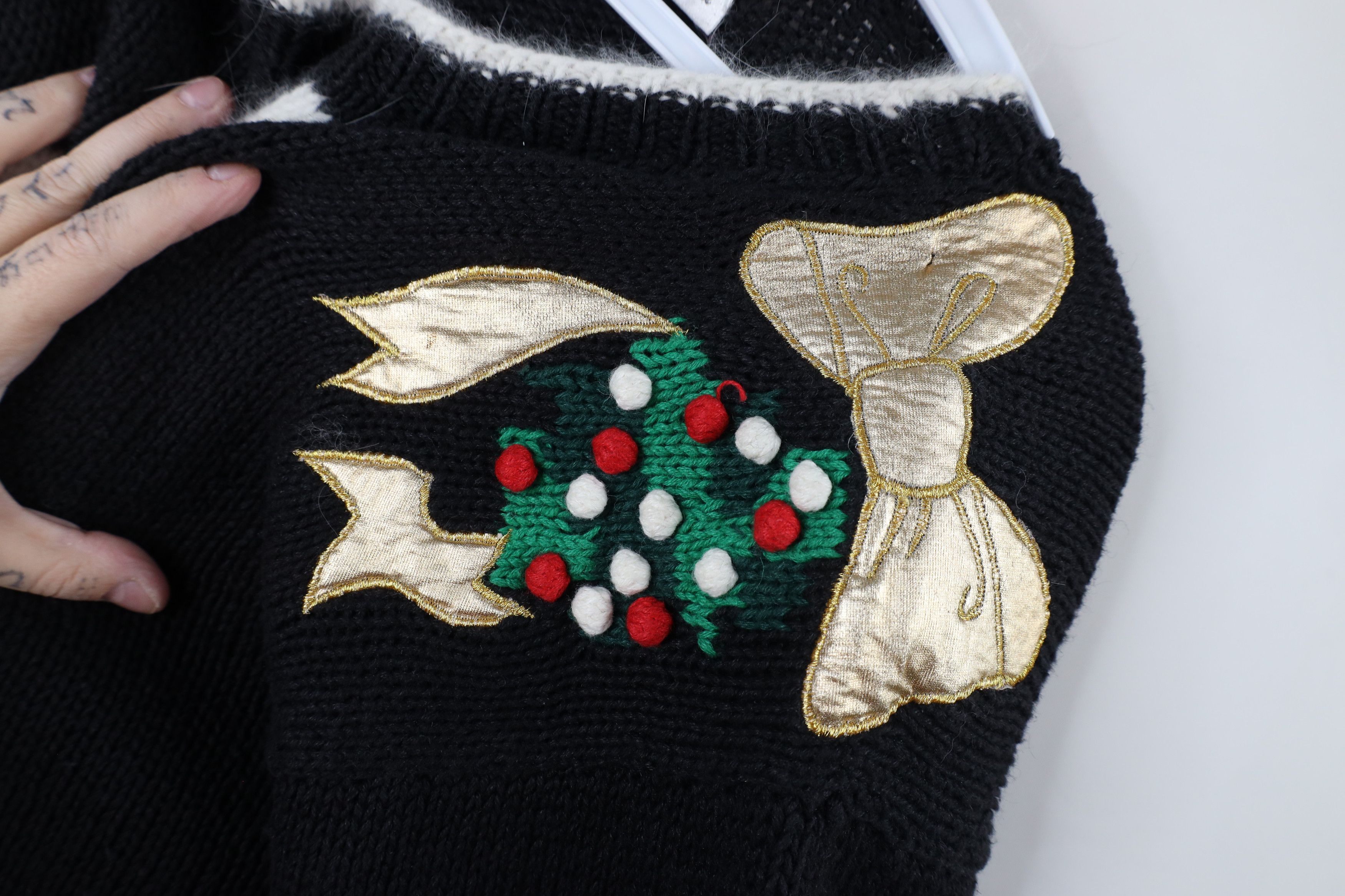 Vintage Vintage 90s Streetwear Hand Knit Christmas Bunny Sweater Size L / US 10 / IT 46 - 8 Thumbnail