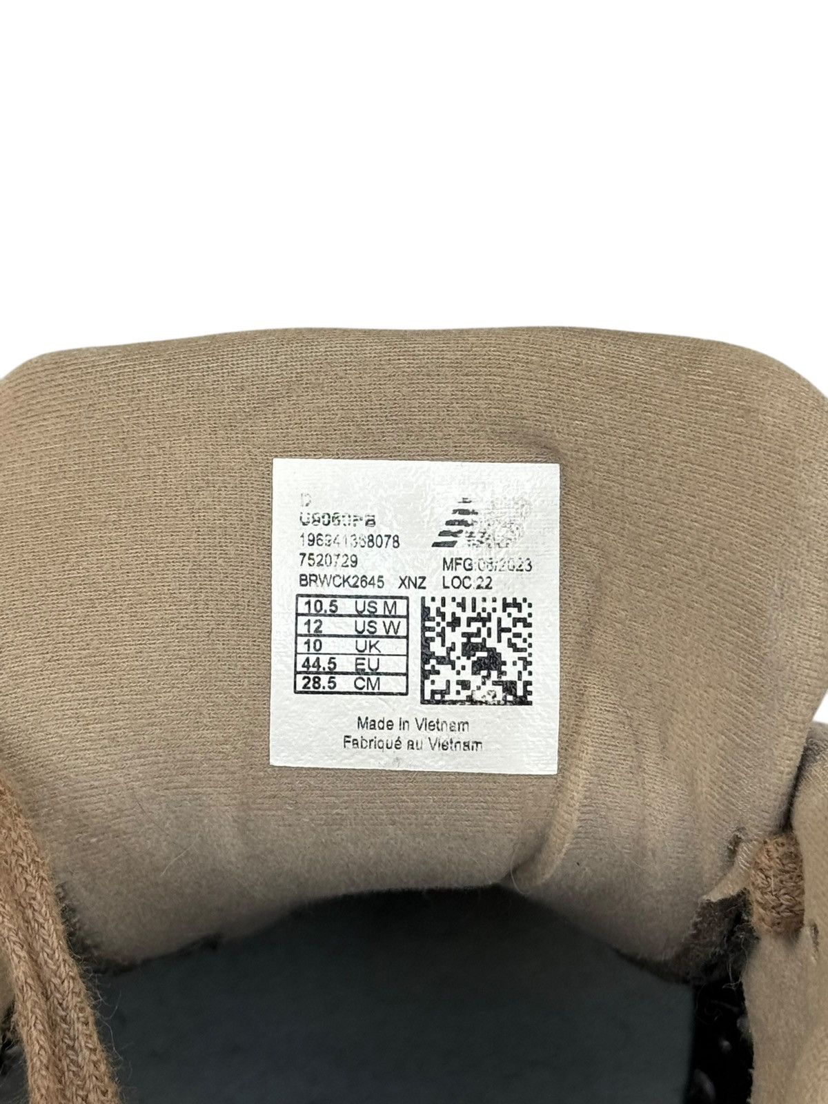New Balance New Balance 9060 Mushroom Sneakers Size US 10.5 / EU 43-44 - 9 Thumbnail