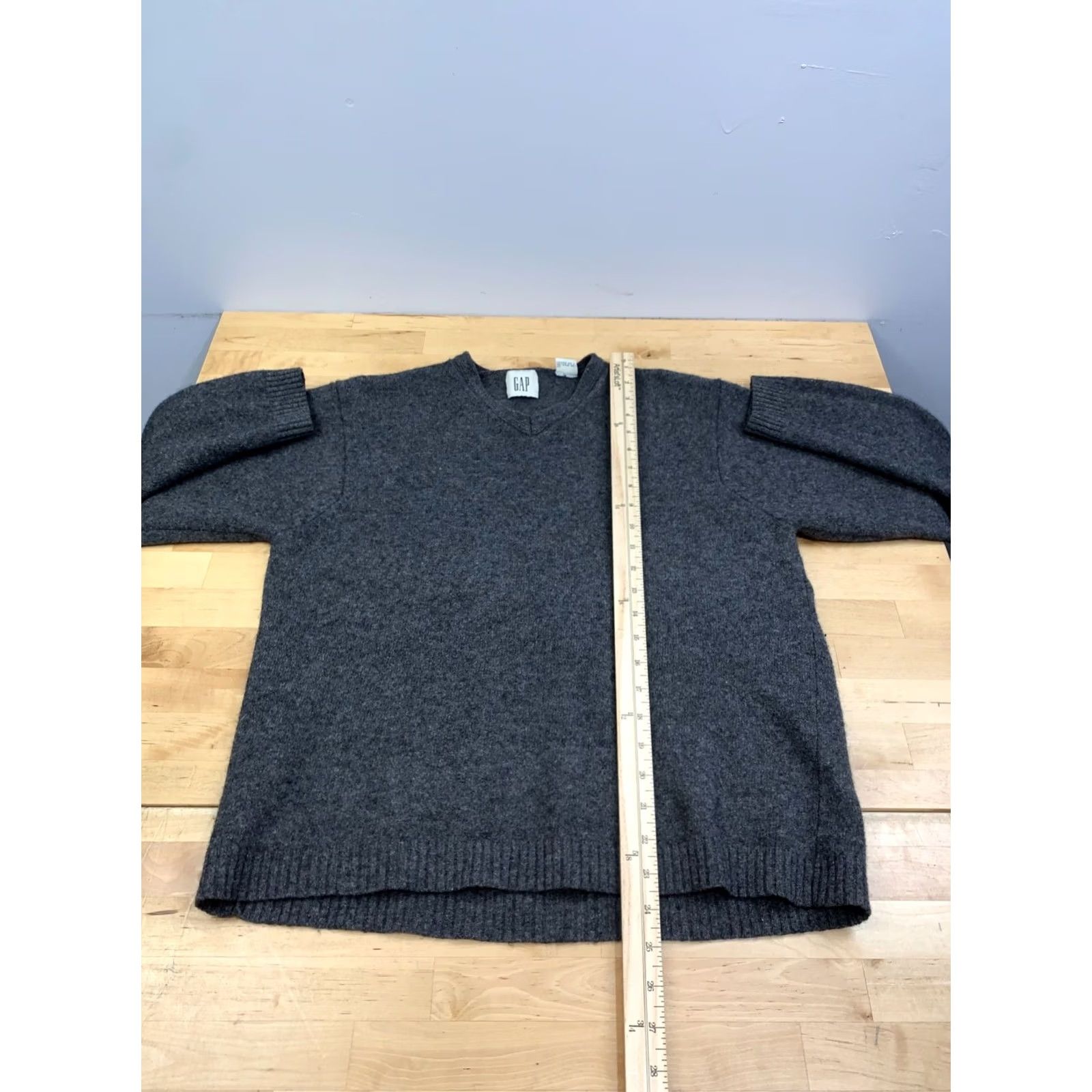 Gap VINTAGE GAP LAMBSWOOL V NECK SWEATER Men XL Gray Pullover 13129 Size US L / EU 52-54 / 3 - 4 Thumbnail