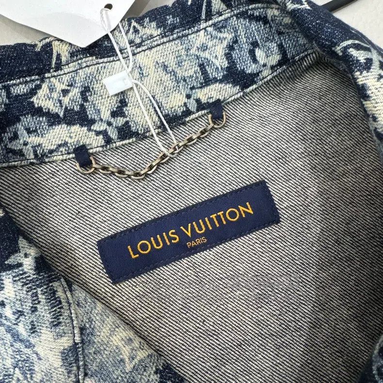 Louis Vuitton Louis Vuitton Tapestry short-sleeved shirt Size US M / EU 48-50 / 2 - 6 Thumbnail