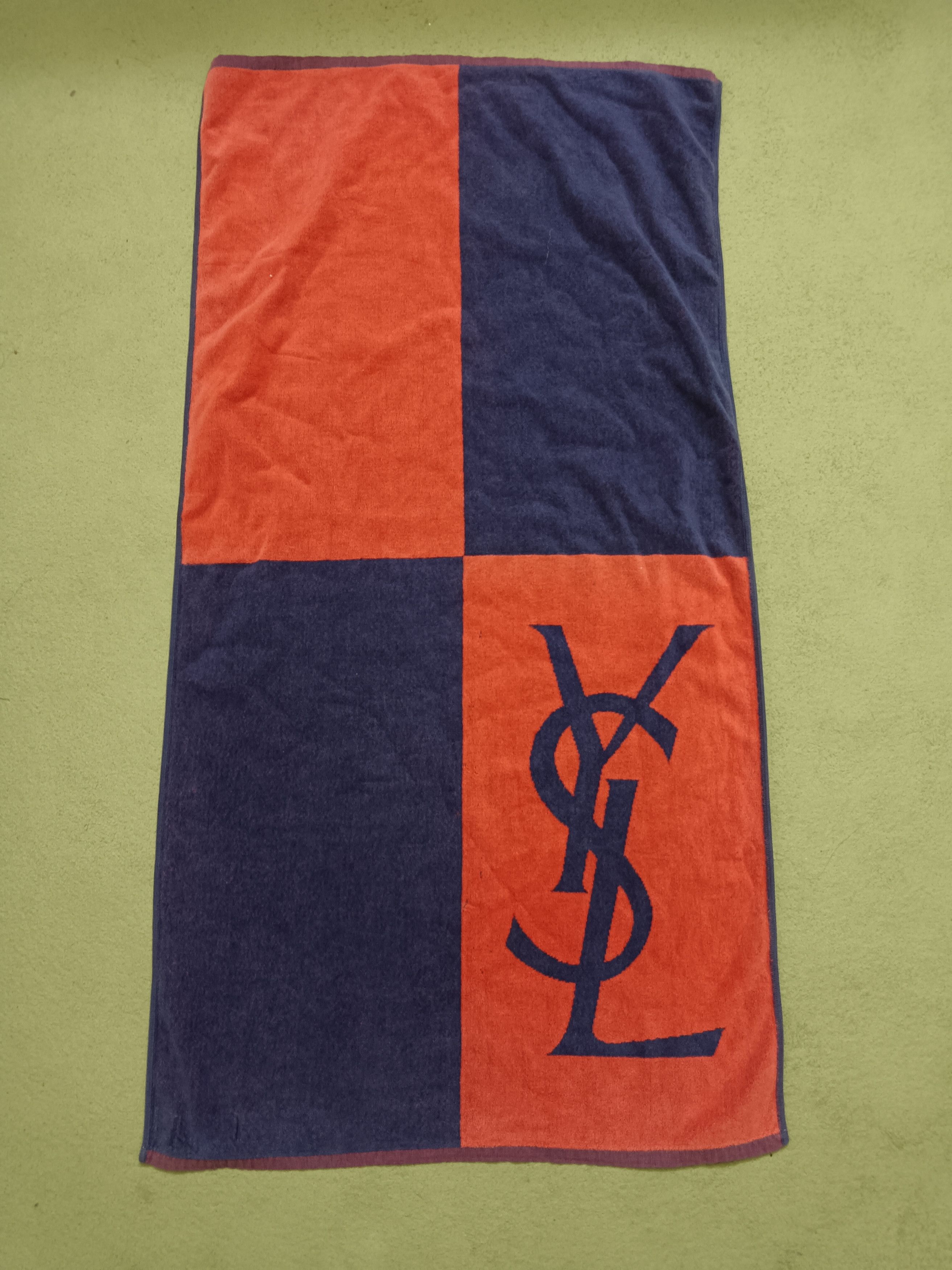 Yves Saint Laurent Yves Saint Laurent Towel Size ONE SIZE - 1 Thumbnail